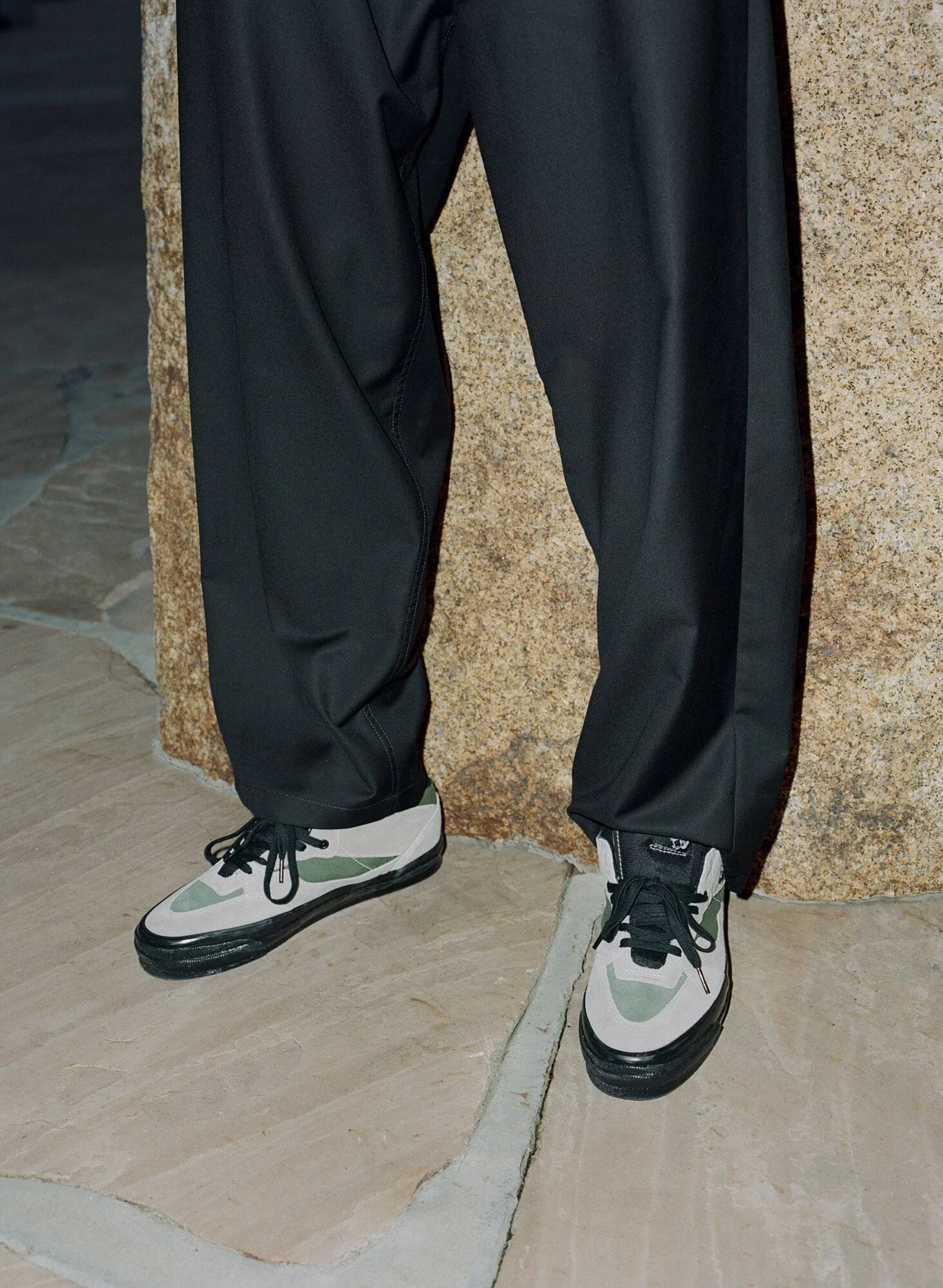 SP24_Premium_VN000CR7CL3_HalfCabReissue33LX_45718-8-0002.jpg