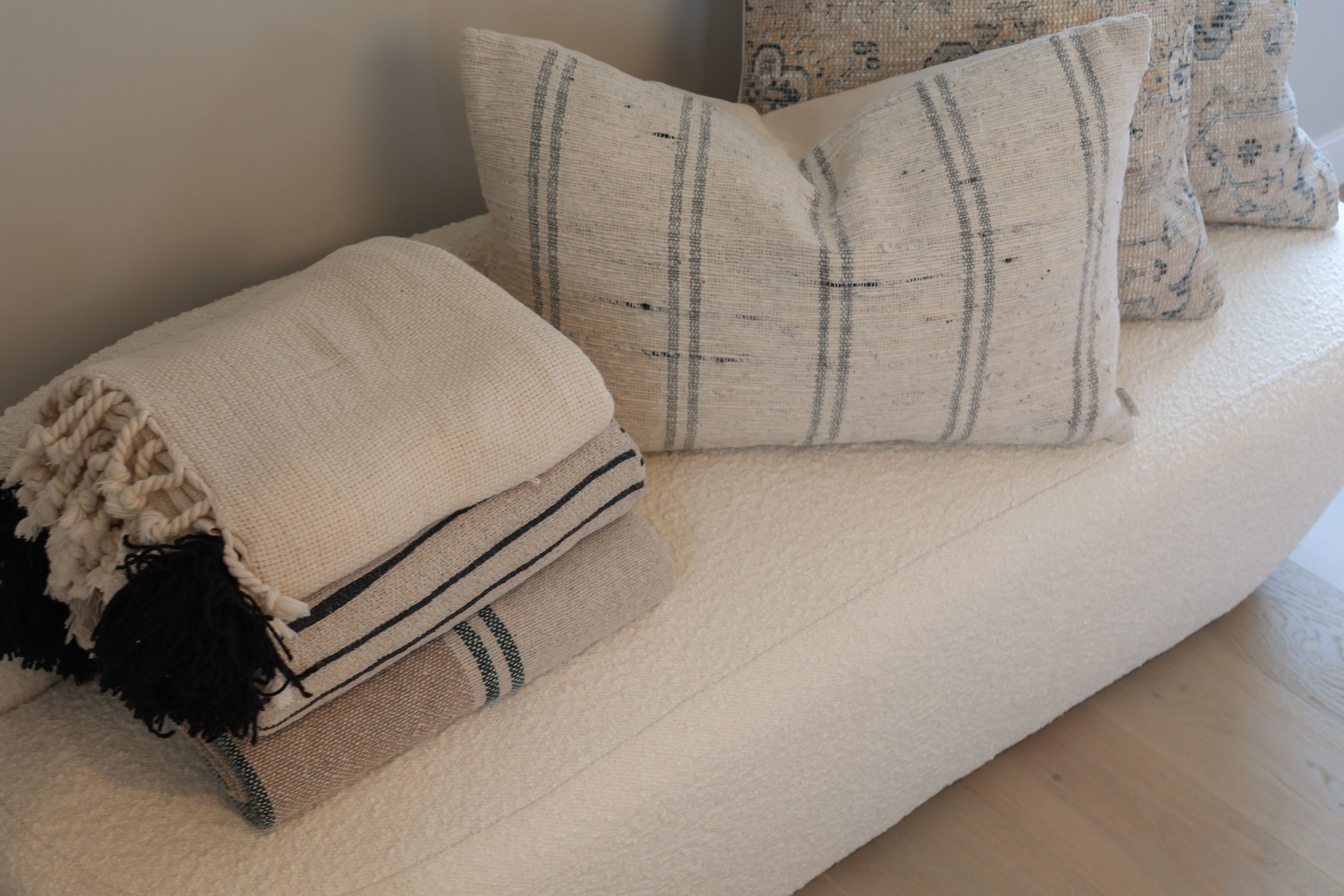 neutral throw pillows.jpeg