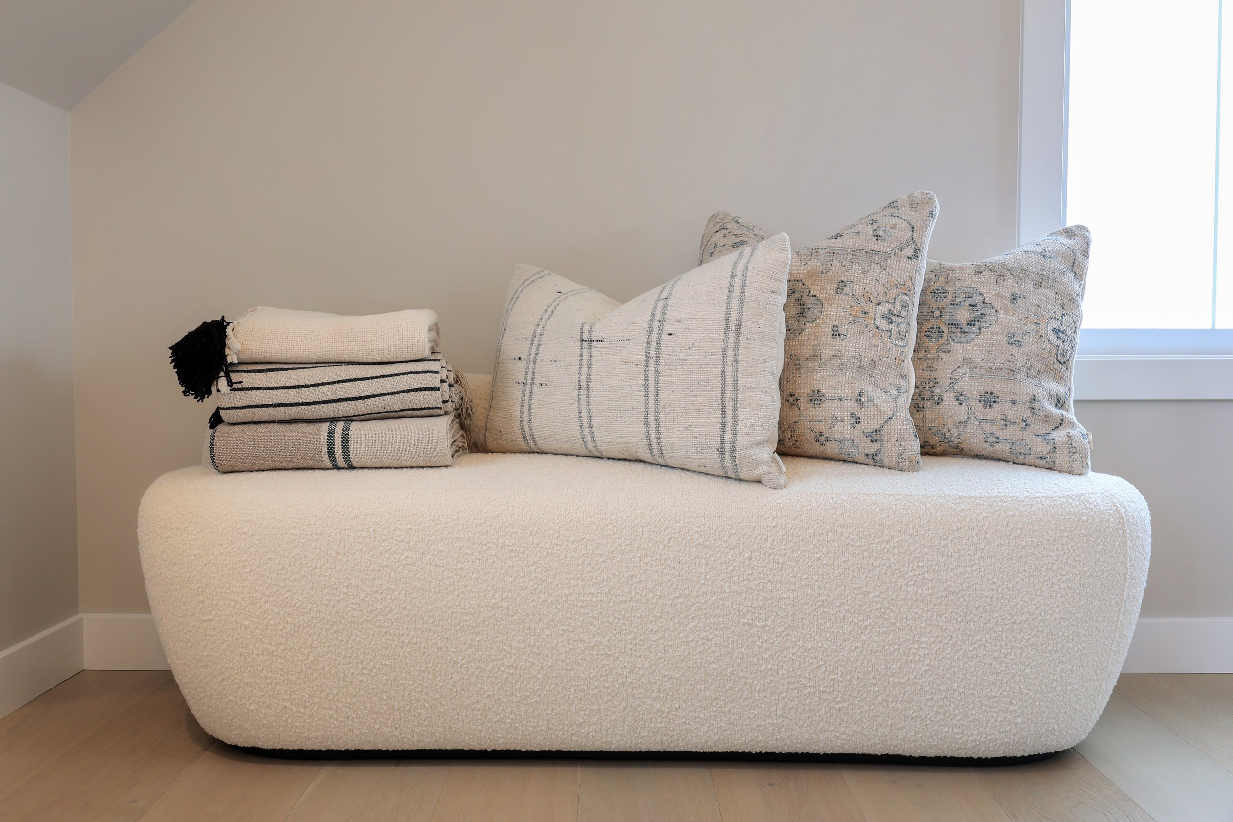 modern neutral cream decor.jpeg