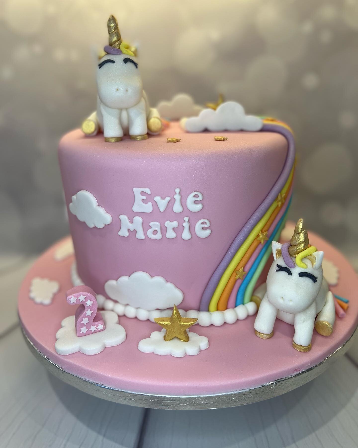 This week&rsquo;s cake was for a special little lady Evie Marie who was 2.  The cake was white chocolate cake and frosting with fresh raspberries.  Hope you had a lovely party Evie Marie.  Xxx