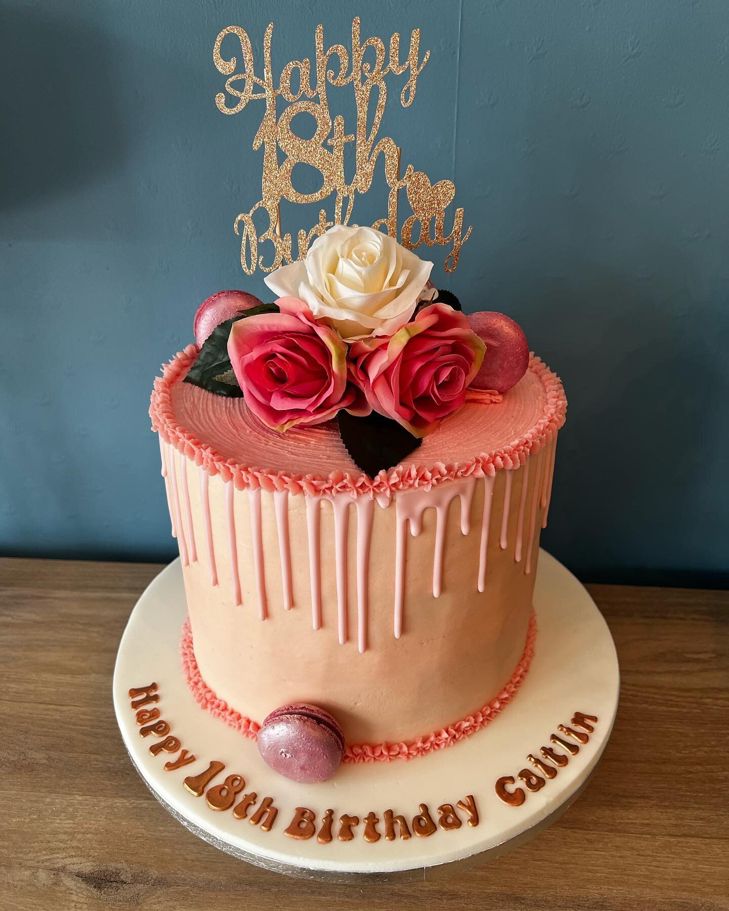 Caitlin had this pretty pink floral cake for her 18th birthday.  The cake was lemon drizzle.  Hope you had a love day. Xx