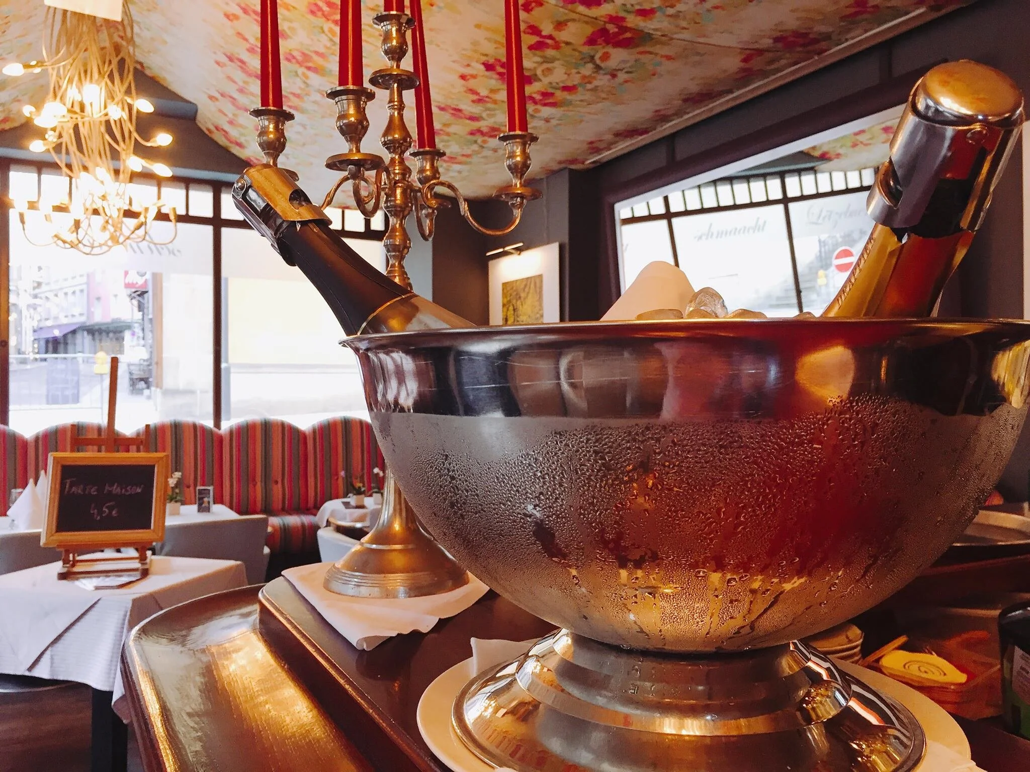 Champagne bar Friquet's.jpg