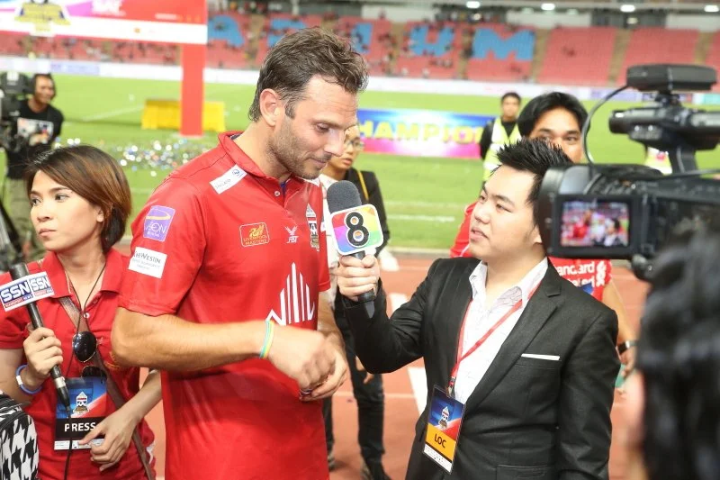 Berger TV interview pitchside.JPG