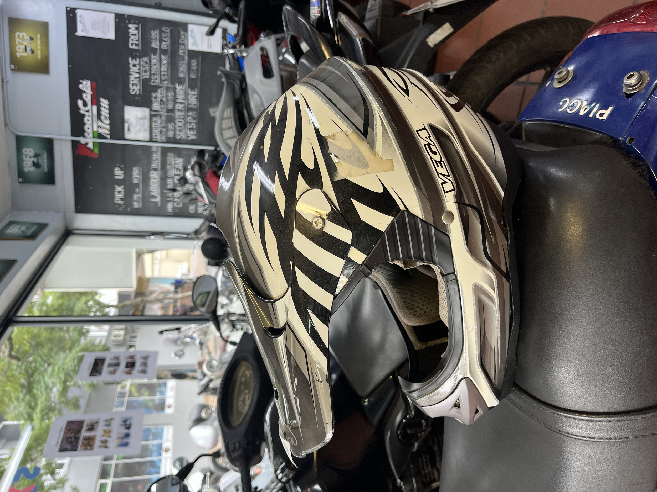 Vega Helmet (Secondhand) for R500
Size: Small
Open Face
Colour: White and Black