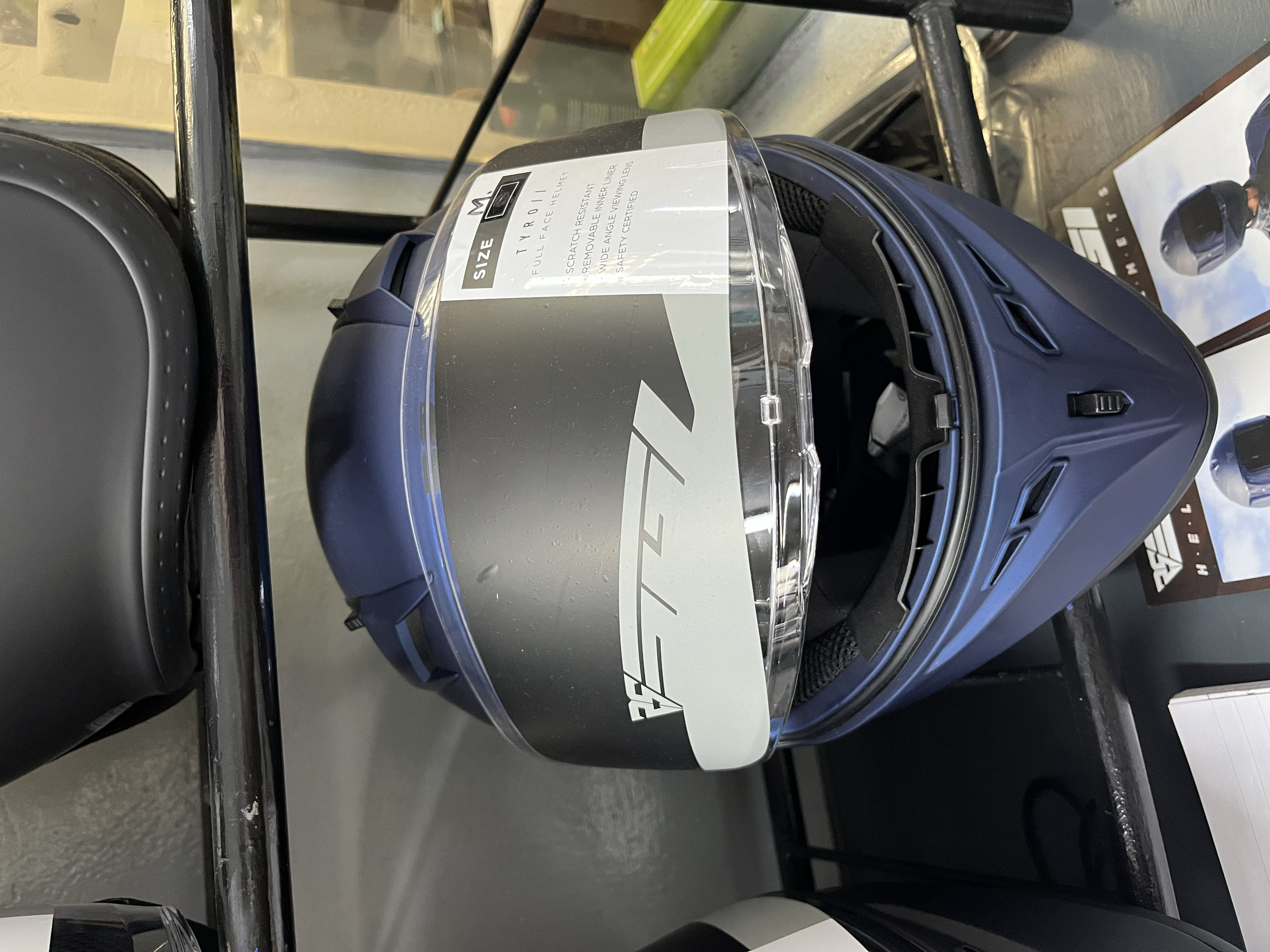 SGI Helmet for R1 600
Size: M
Style: Tyro Element
Colour: Metallic Blue