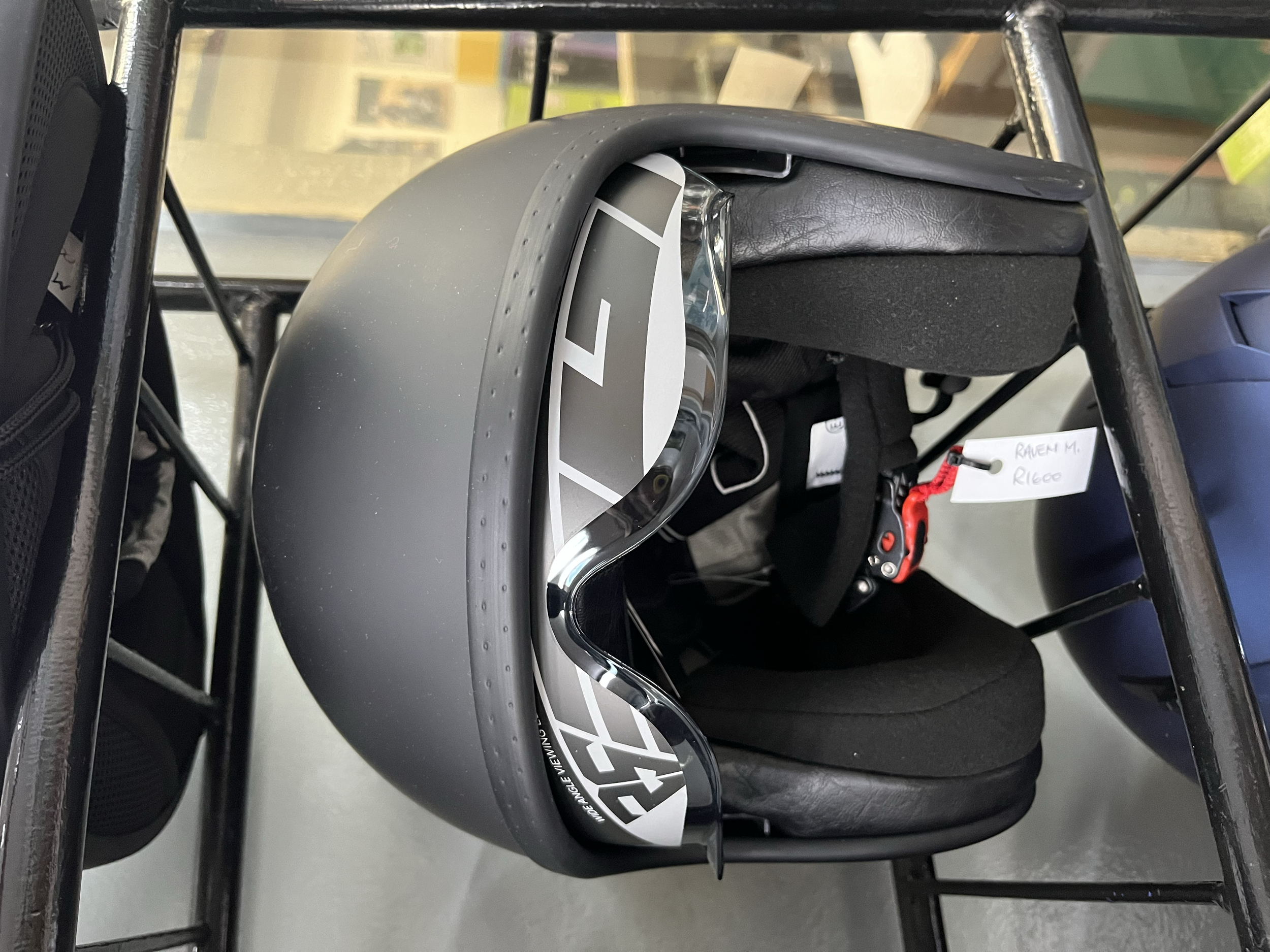 SGI Helmet for R1 600
Size: M
Style: Raven
Colour: Matt Black
