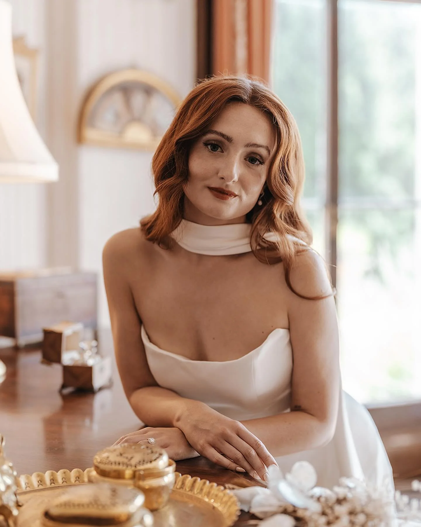Alexa, play Lana Del Rey 🎶

Wedding trend: The Neck Scarf 🤍

Adore this look! Such a chic touch to a wedding outfit styled trailing to the floor in place of a veil. Feels like it has vintage, old money feel. 

Adore these photos from a shoot with @