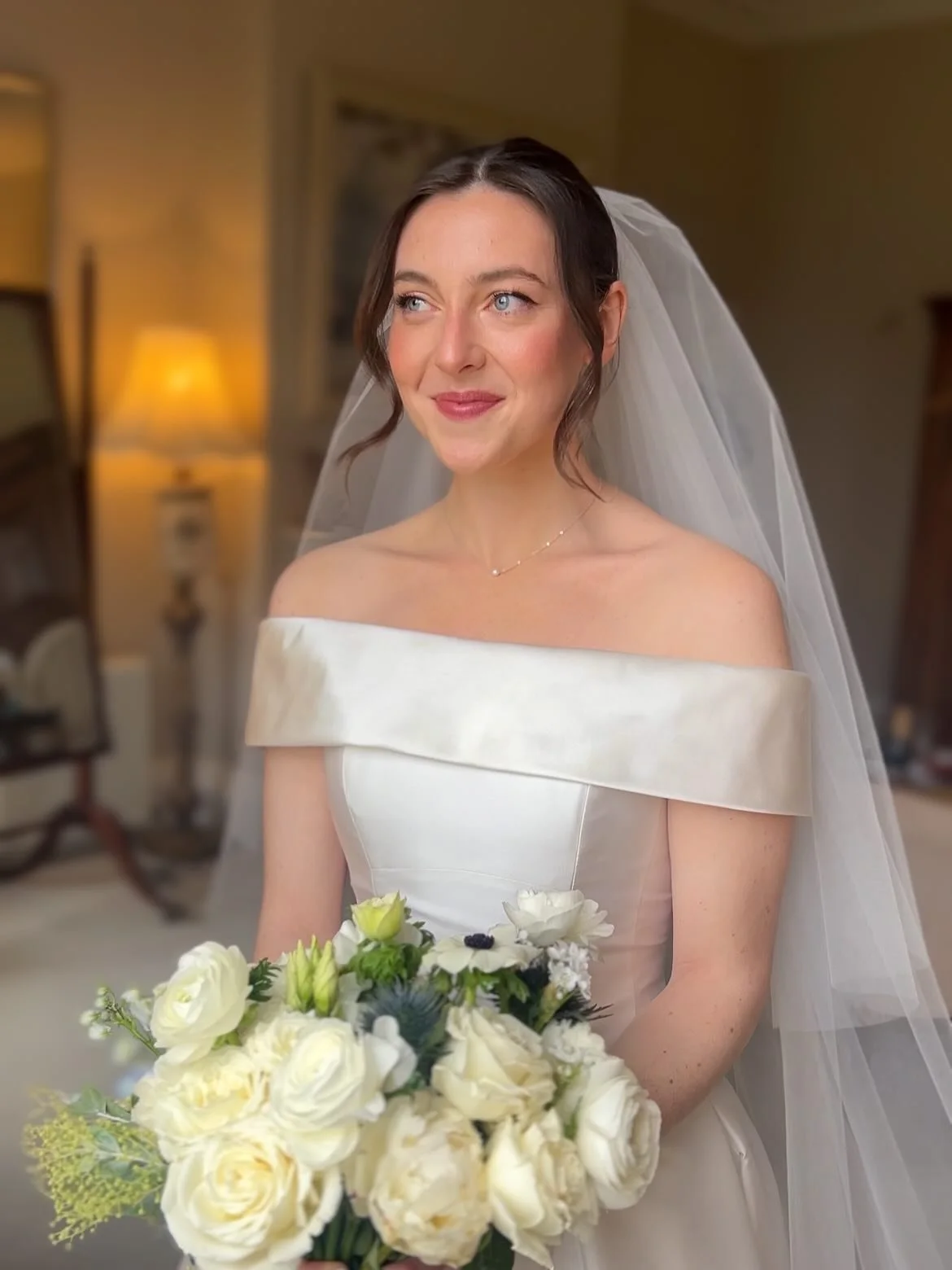 A love letter to Winter weddings 💌

An incredible morning with Georgie &amp; her girls with such gorgeous energy and love in the room ❤️ 

Huge fan of the seasonal shift of hues over to berries &amp; burgundy. Using @glossier cloud paint in Eve whic