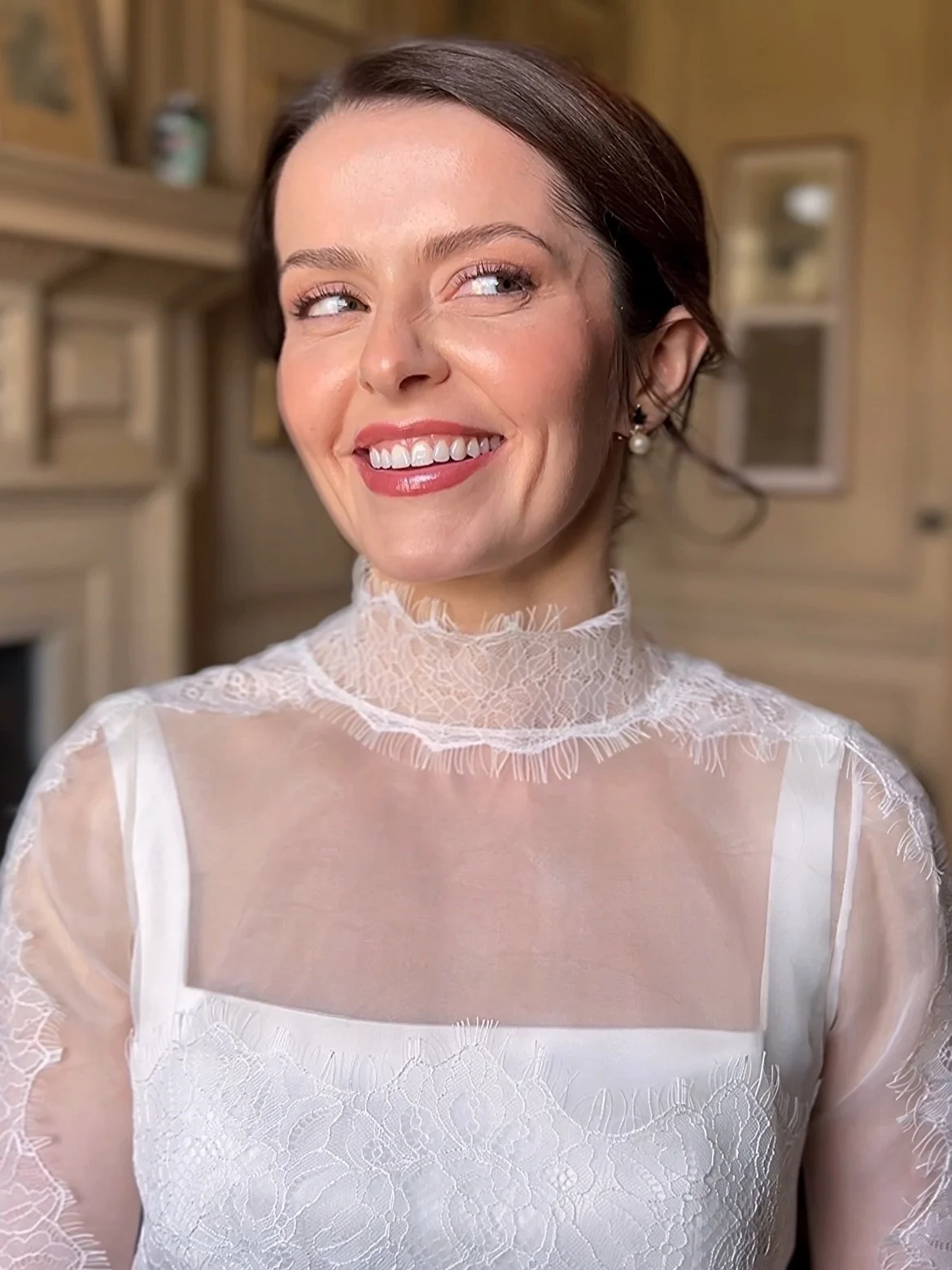 Beautiful Jacqui at St. Giles 🌳

Absolutely loved, loved, LOVED creating this makeup. See how it looks part of Jacqui&rsquo;s skin? This is how makeup applies when you look after your skin. The perfect canvas! ☁️ dream skin to work with. 

+ We used