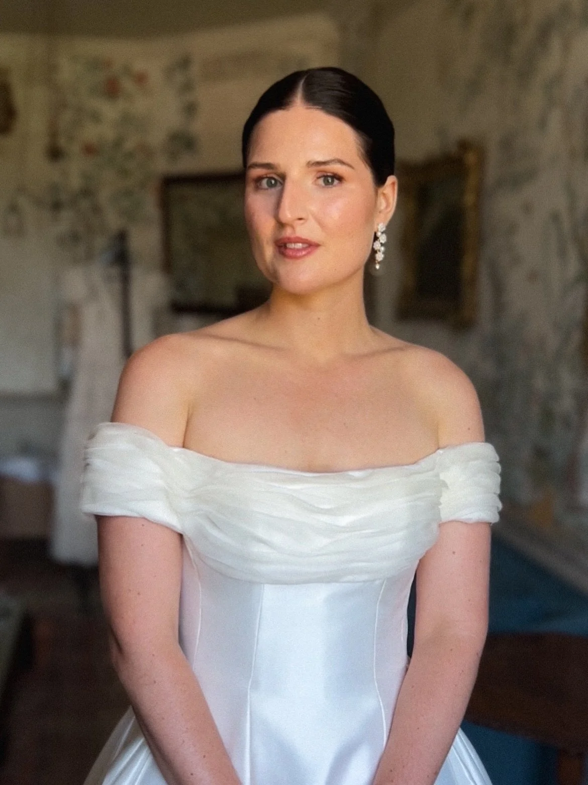 Jess&rsquo; wedding day look 💒

such a special one for the kindest angel. loved this sleek bun as beautiful nod of nostalgia to Jess&rsquo; dancing days. created using @ghdhairpro @marianilaprofessional 

makeup heroes include @yslbeauty mini clutch