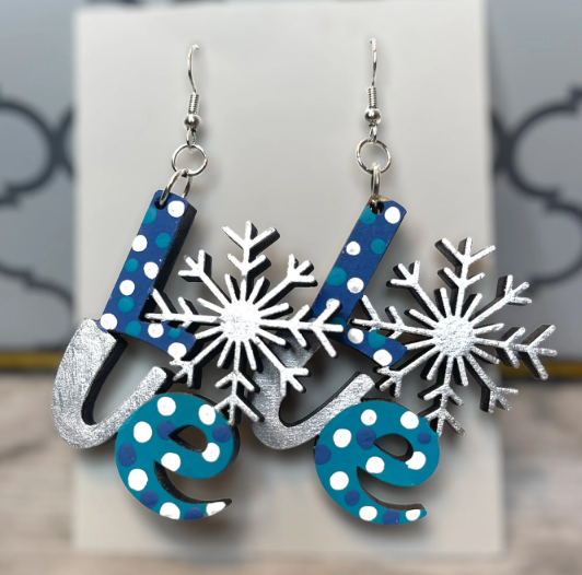 LoveSnowflakeEarring.png