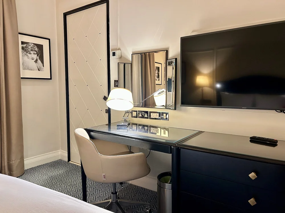 Waldorf Hilton Desk TV