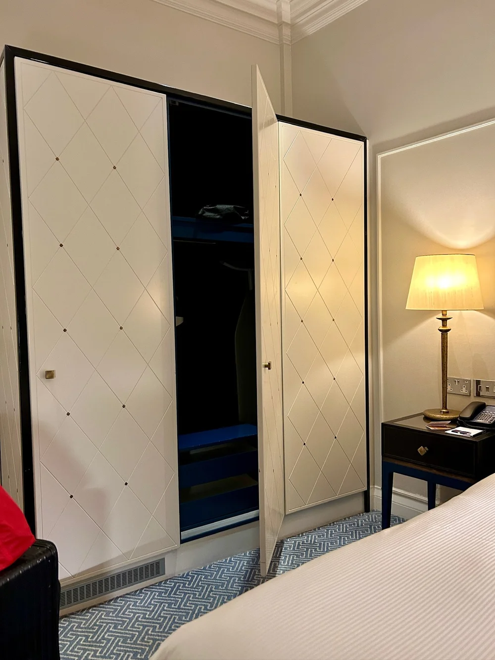 Waldorf Hilton Closet