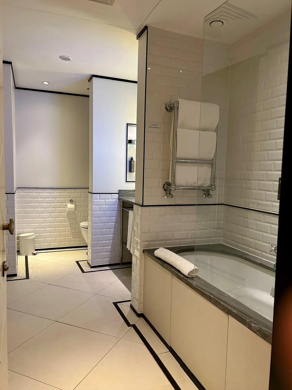 Waldorf Hilton London Guest Bathroom