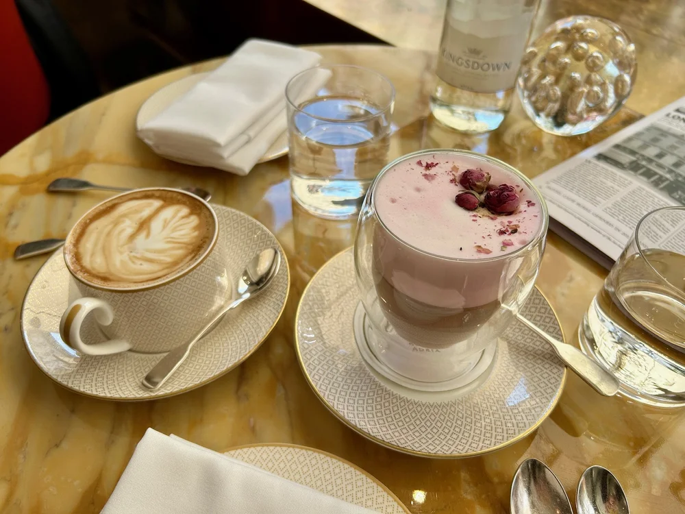 Cakes &amp; Bubbles London Coffee Rose Latte