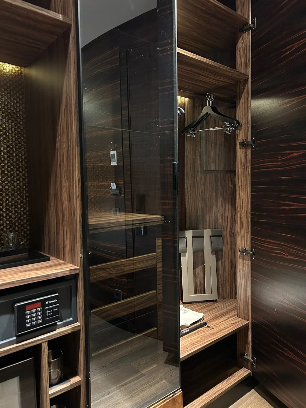 Closet drawers Hotel Bagues