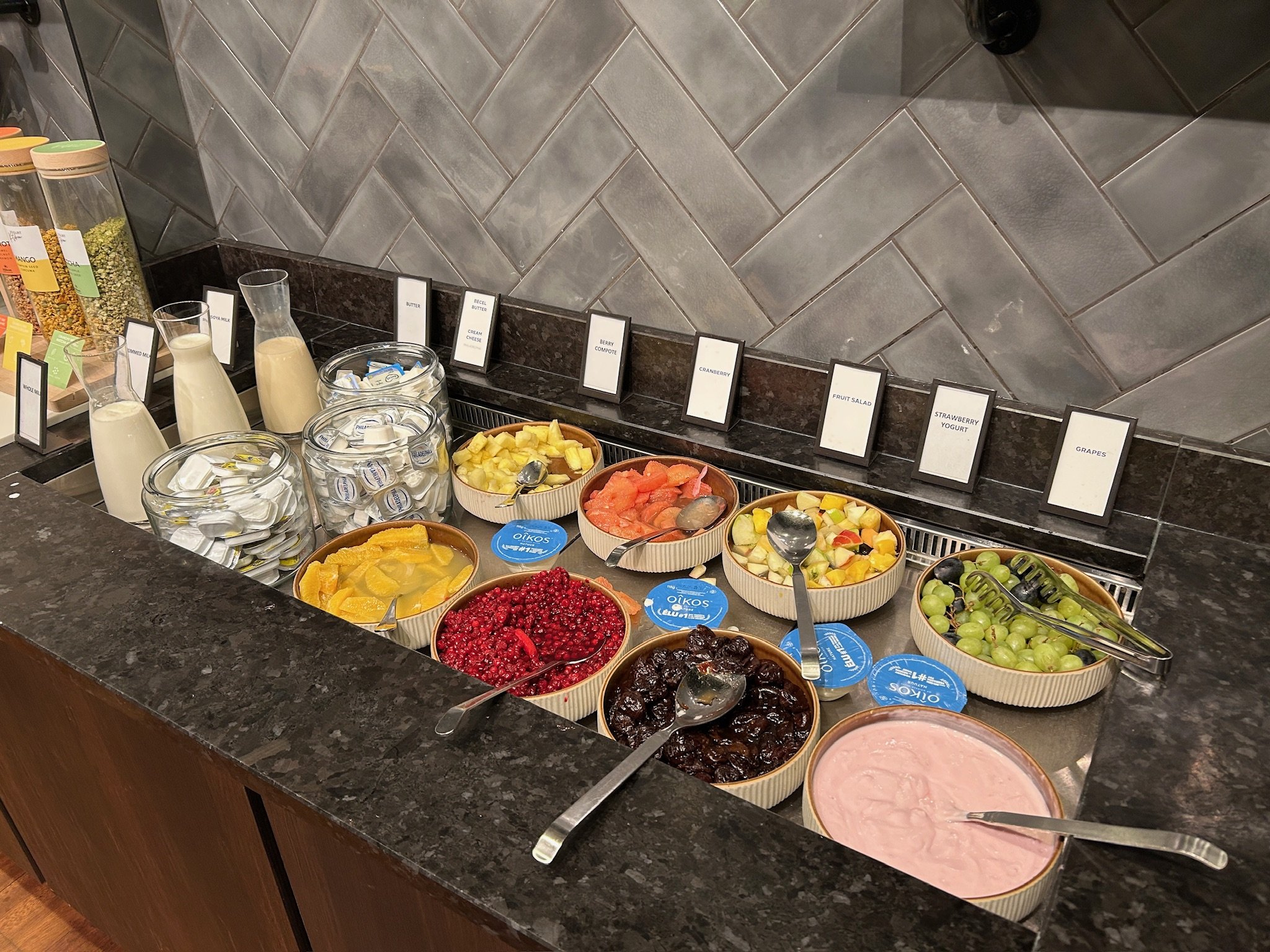Hilton Brussels Grand Place breakfast buffet fruit yogurt