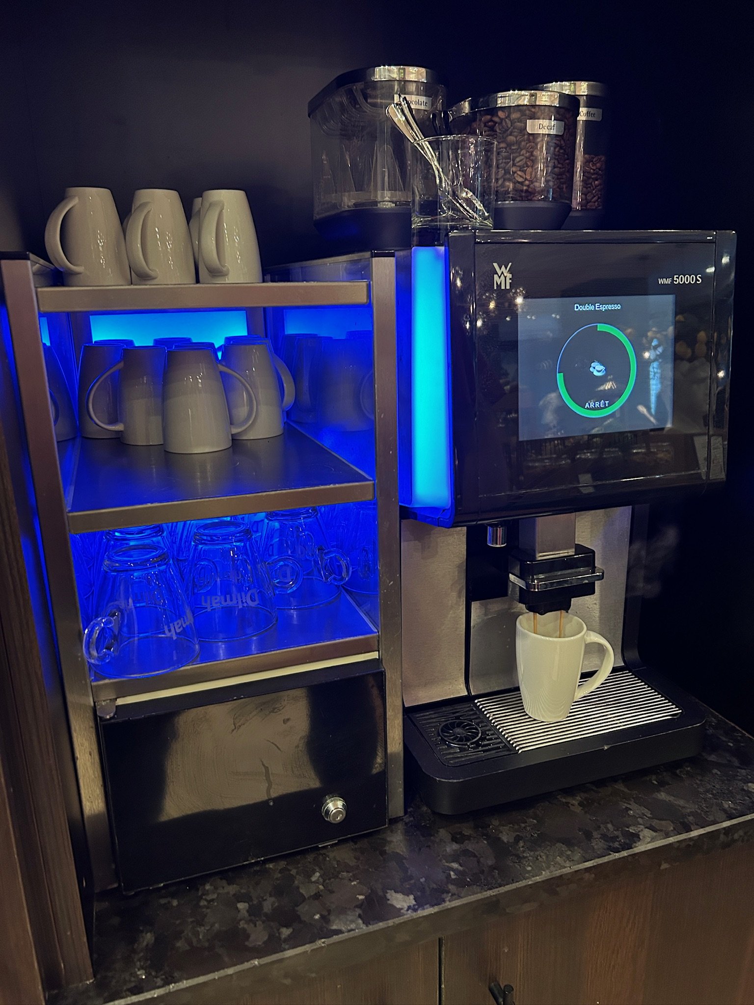 Hilton Brussels Grand Place breakfast buffet coffee