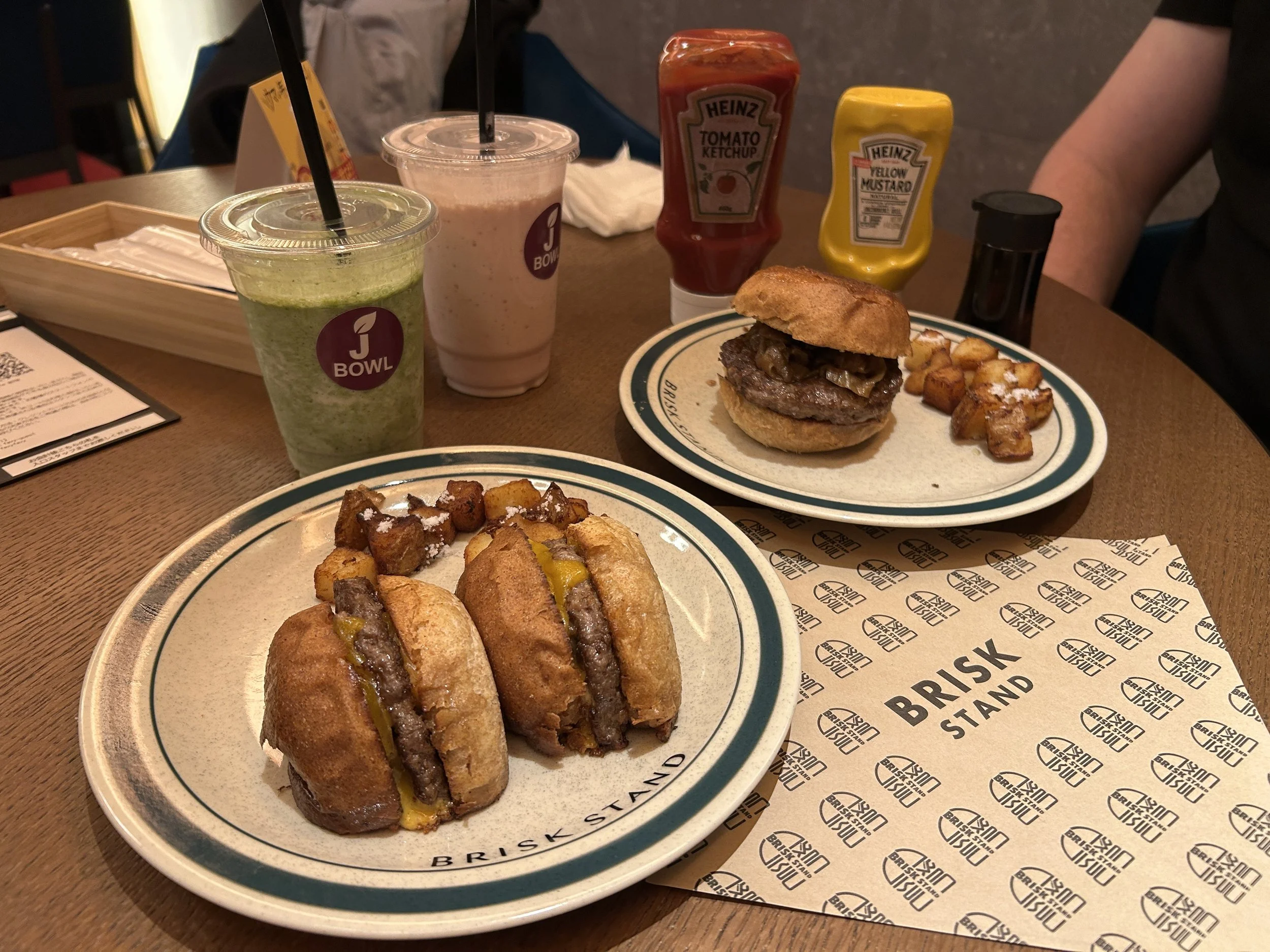 Does Brisk Stand Have the Best Burger in Tokyo?