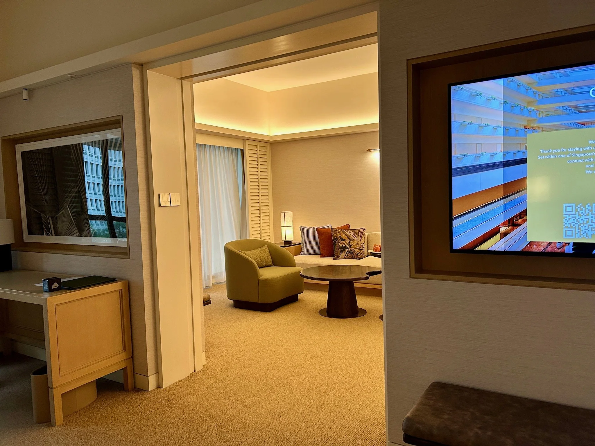 Bedroom and TV Conrad Singapore Orchard