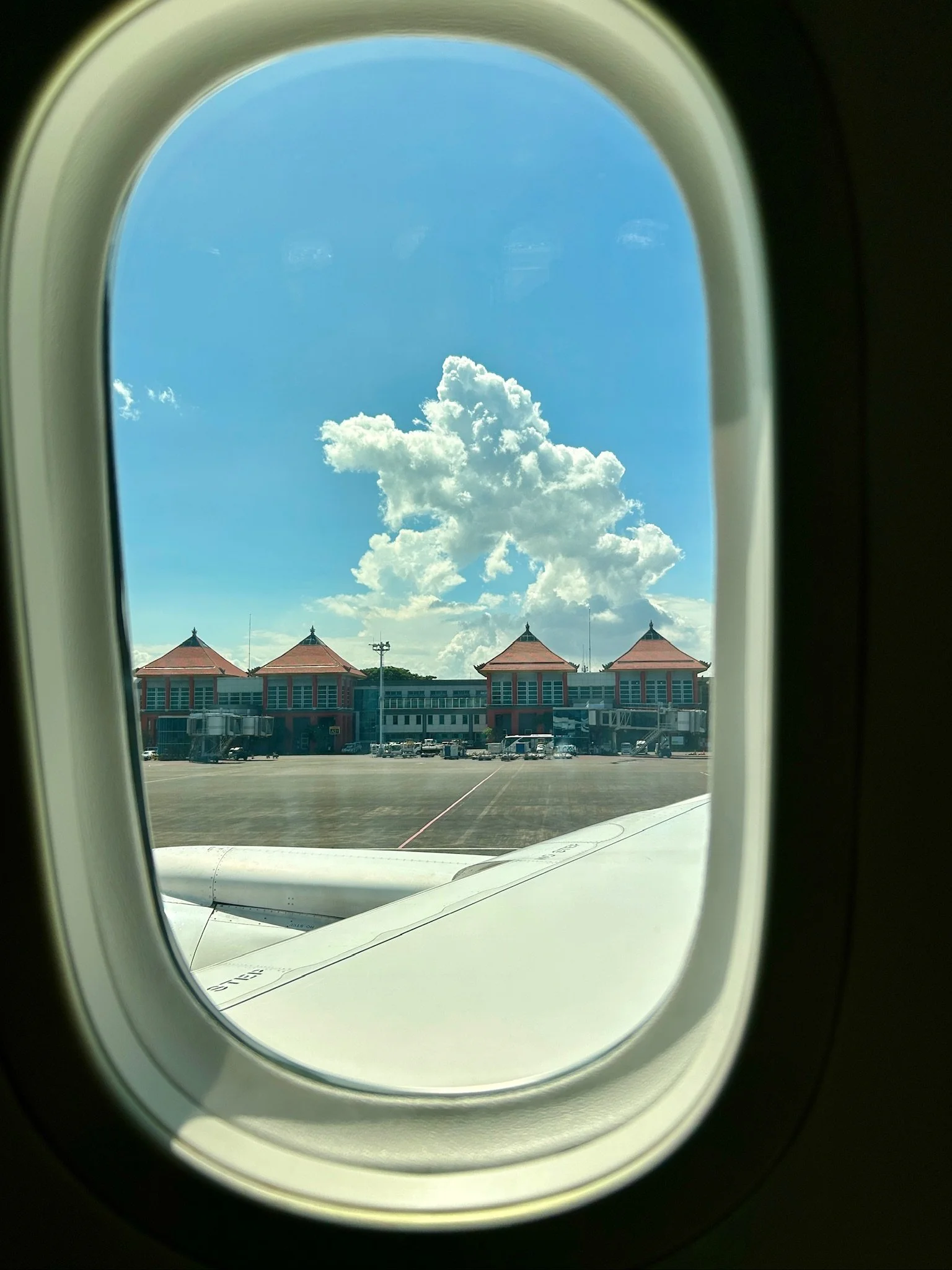 Singapore Airlines SQ 938 SIN to Bali DPS in Economy Class