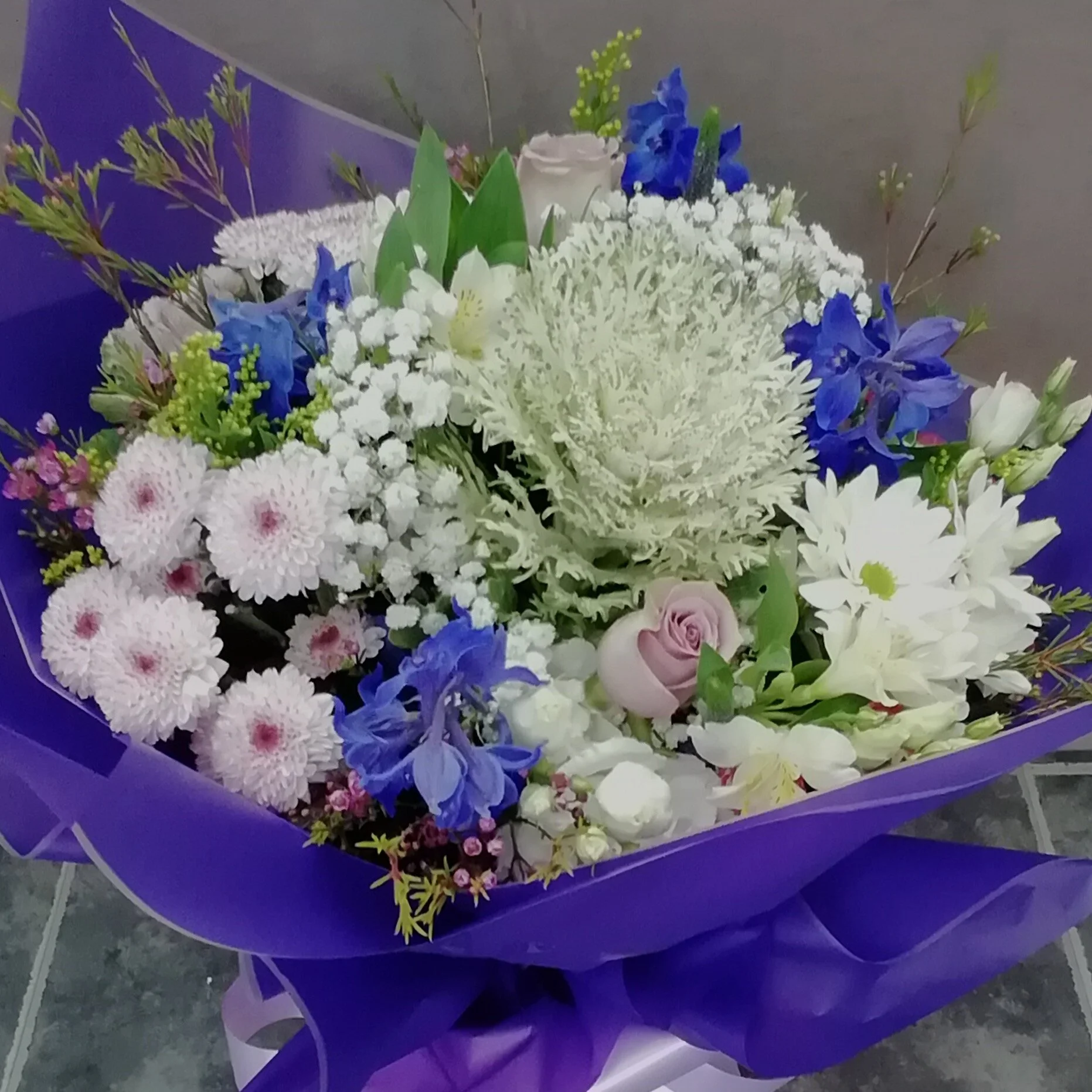 l cook florist carpenders park south oxhey hand tied signature bouquets flowers blooms delivery