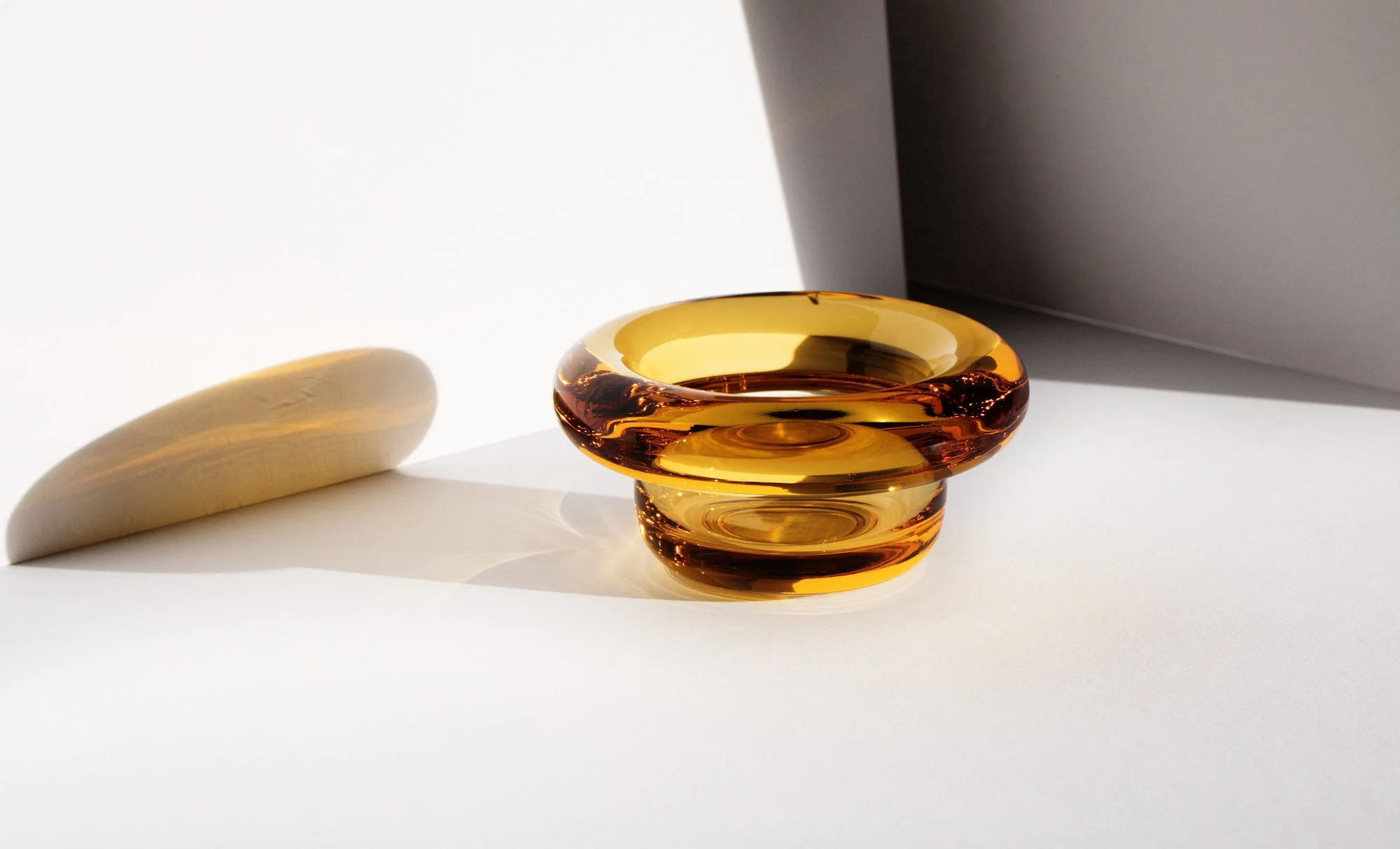 Sirkel amber yellow 3.jpg