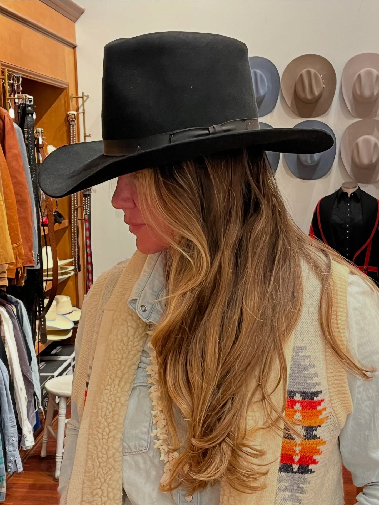 Two super cool vintage hats... larger sizes for the cowboys. 
Custom R.J.'s Western size 7 5/8
Bailey Long Oval size 7 3/8