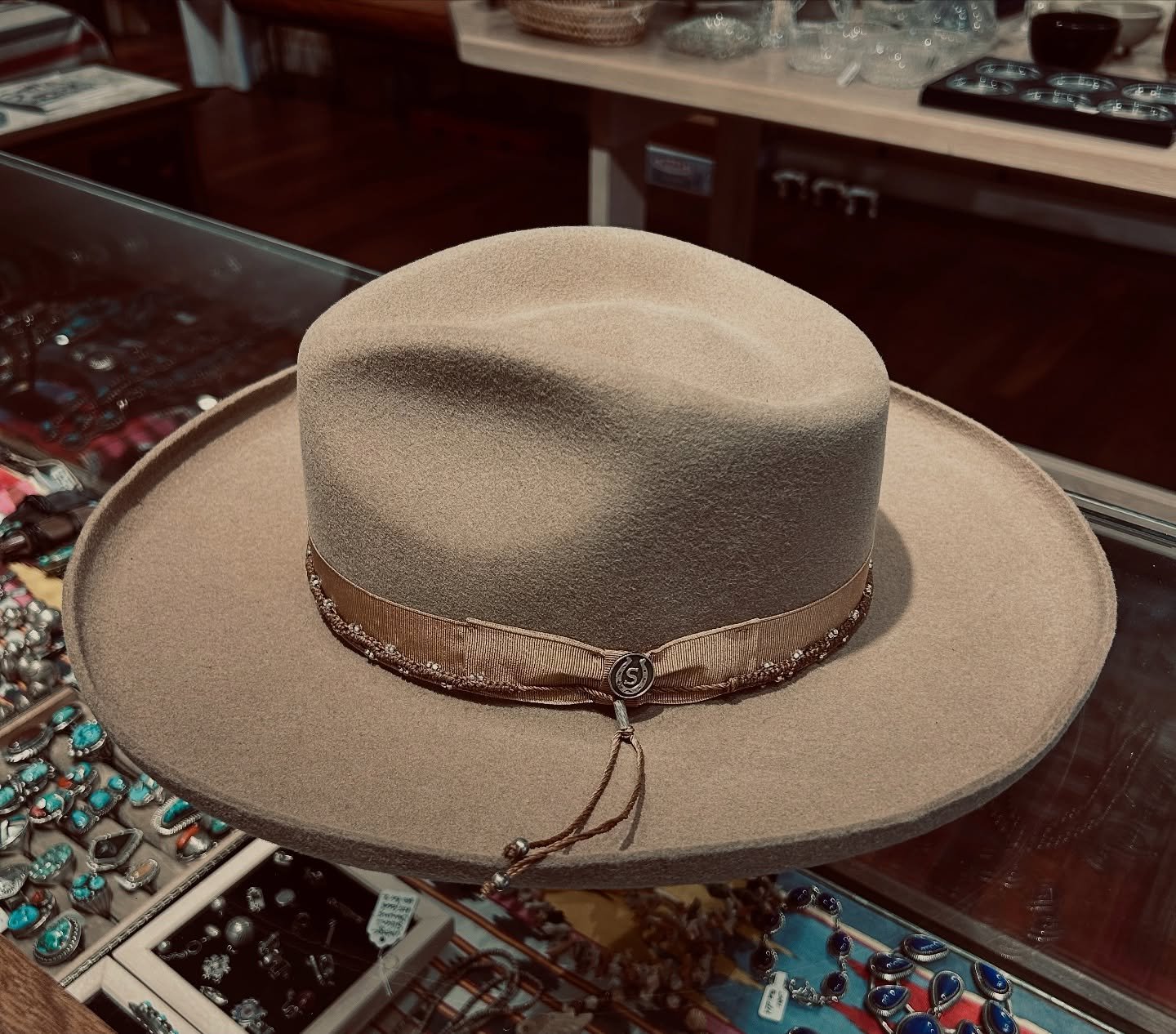 Limited run of the Stetson Outlier in sizes S M L