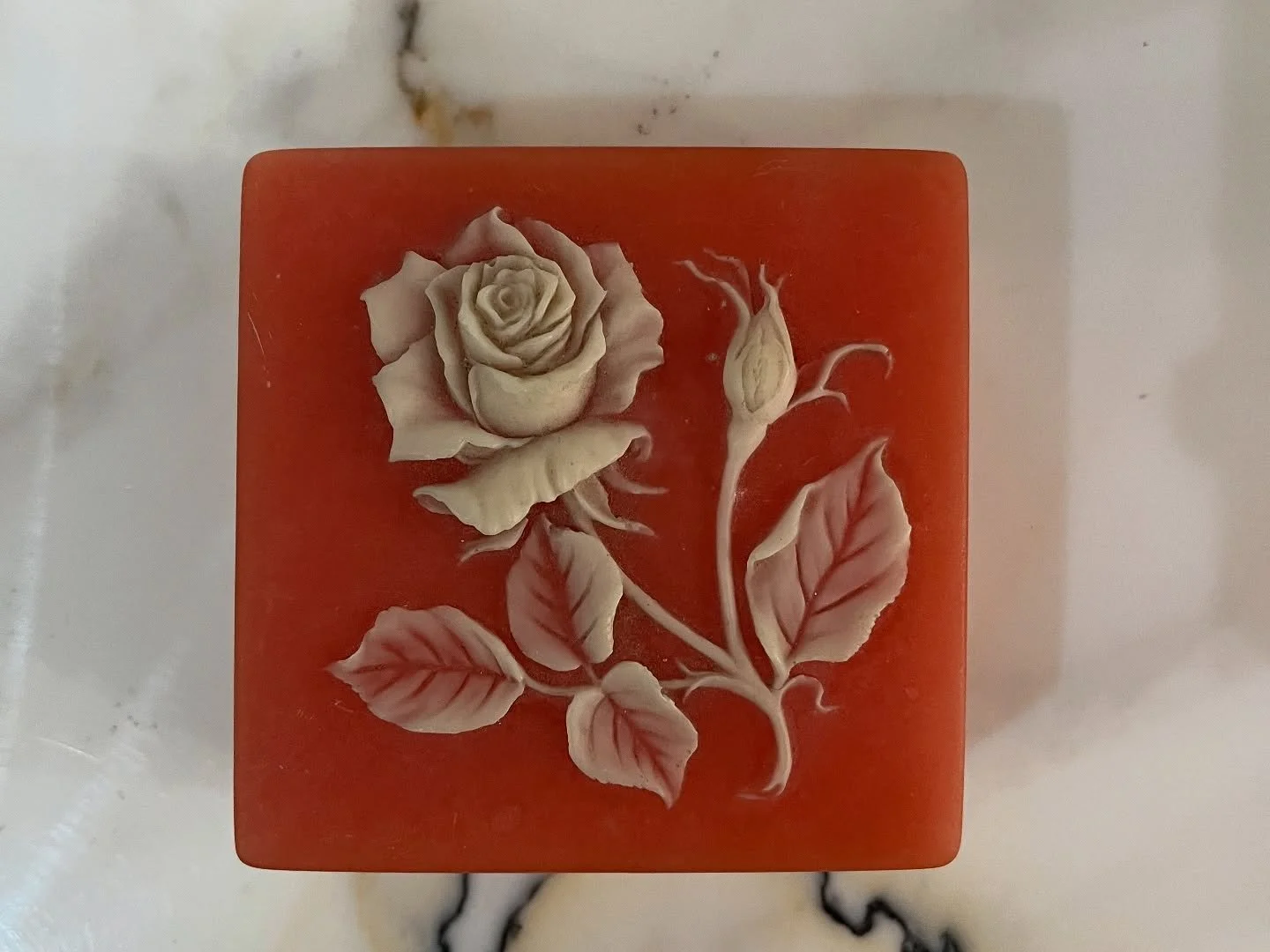 c1970s Rose Carved Box. For all the pretty things 🌹
