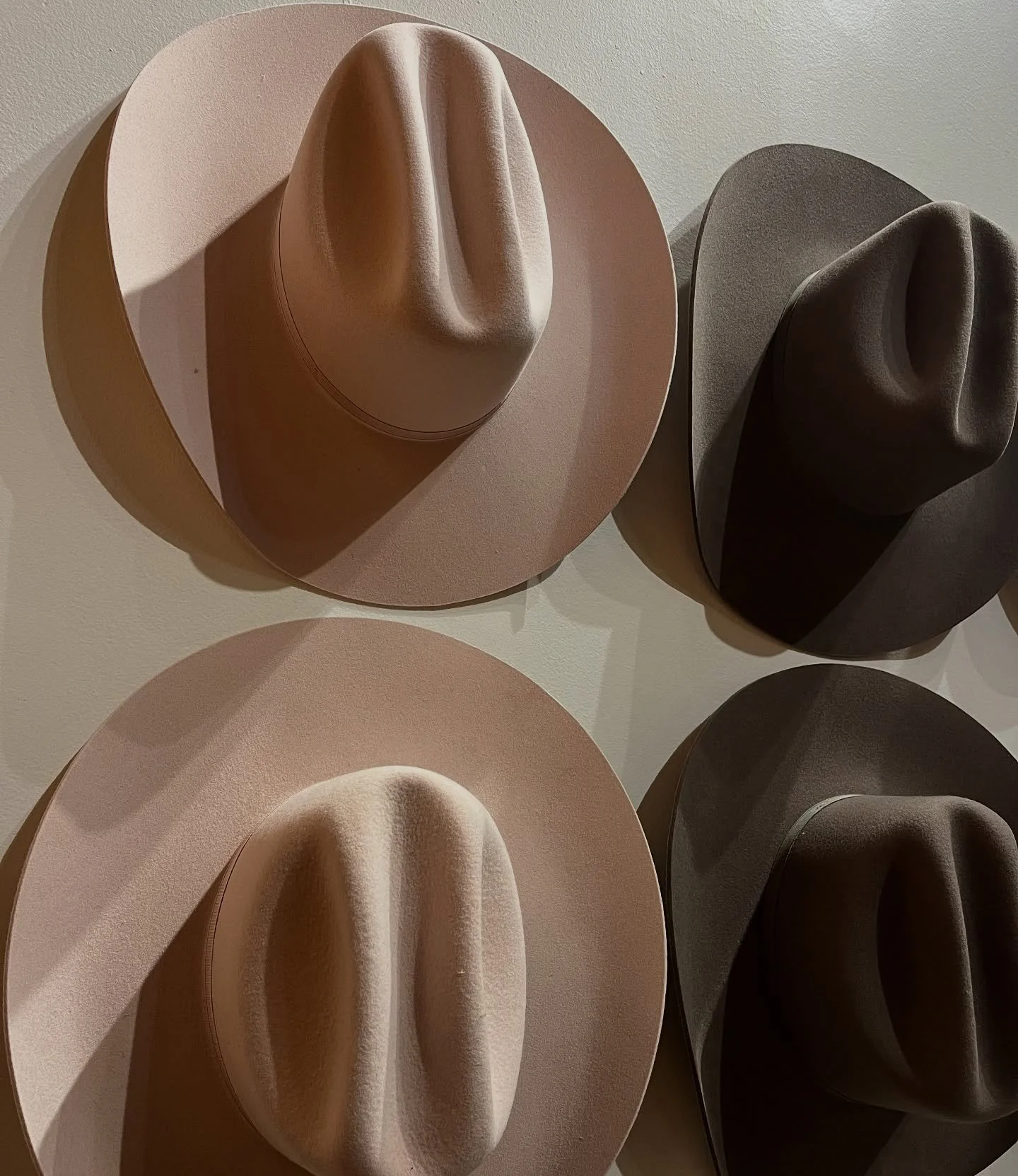 New PINK Stetson Pismo hats in stock!  Only a few so hurry in to get that cowgirl this adorable hat for Christmas.