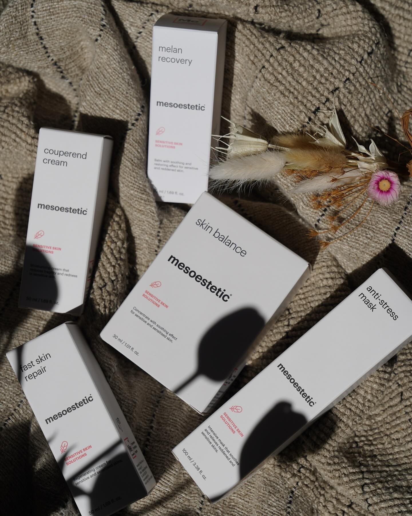 Wenn deine Haut nach Ruhe ruft-verschafft die sensitive Pflegelinie von mesoestetic&reg; schnelle Hilfe. 

Die Pflegelinie wurde speziell f&uuml;r empfindliche, gestresste Haut entwickelt. Sie regeneriert, beruhigt und sch&uuml;tzt die Haut &ndash; f