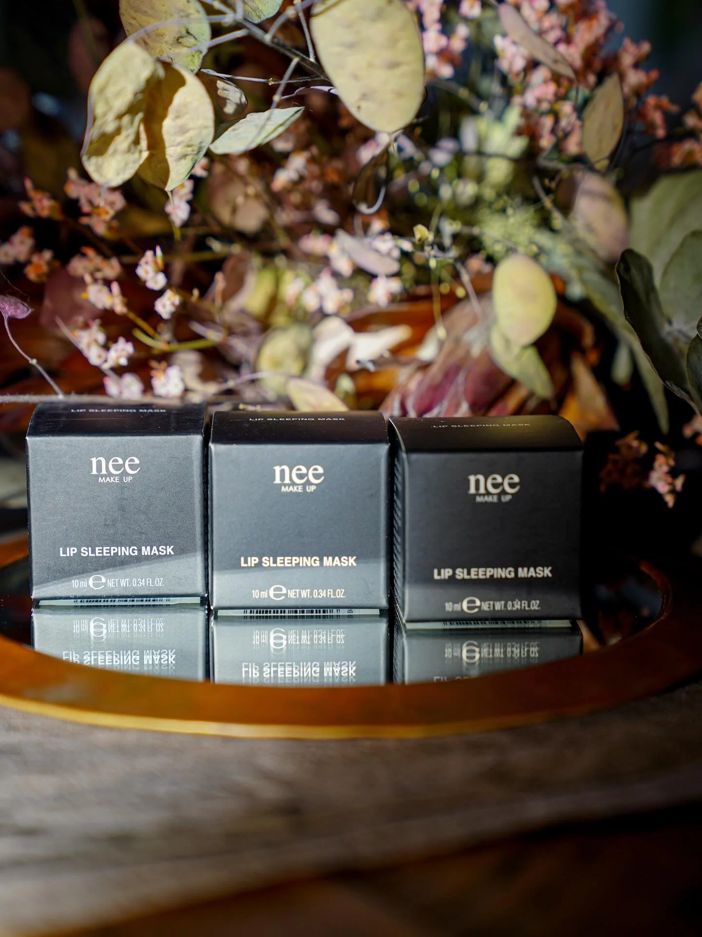 Overnight Lip Mask &ndash; Mango 💛

Weiche, glatte &amp; intensiv gepflegte Lippen &uuml;ber Nacht. Mit Sheabutter, Jojoba-, Mimosen- &amp; Sonnenblumenwachs &ndash; spendet Feuchtigkeit, sch&uuml;tzt &amp; regeneriert.

Ab jetzt erh&auml;ltlich im 