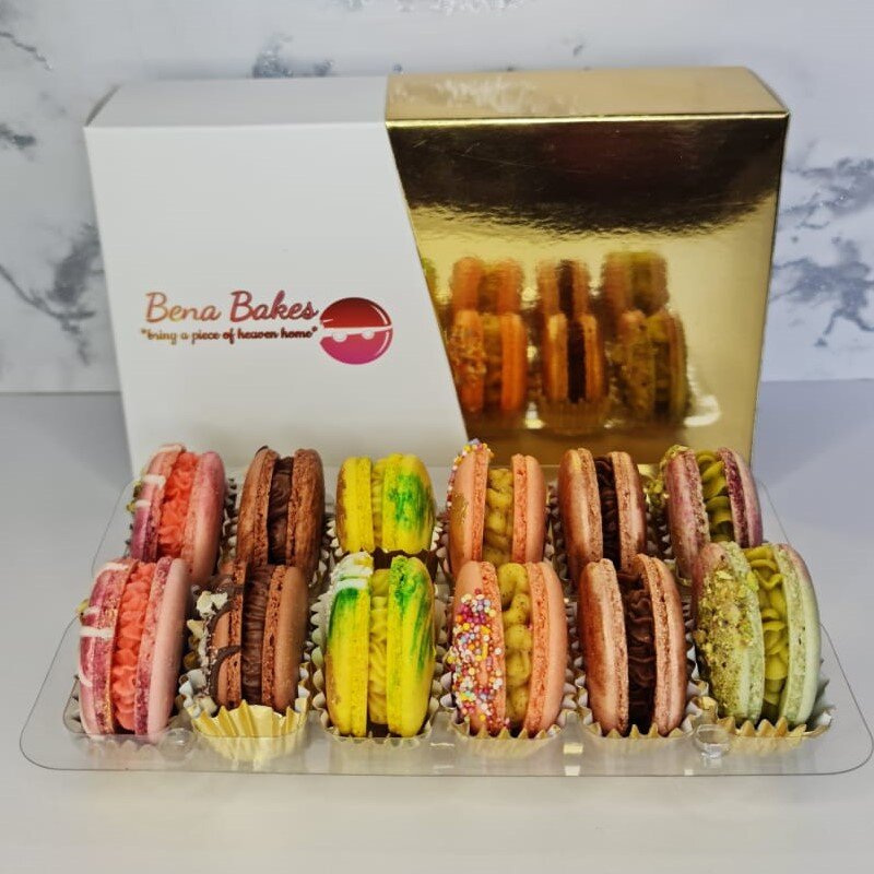 12 Pack Macarons