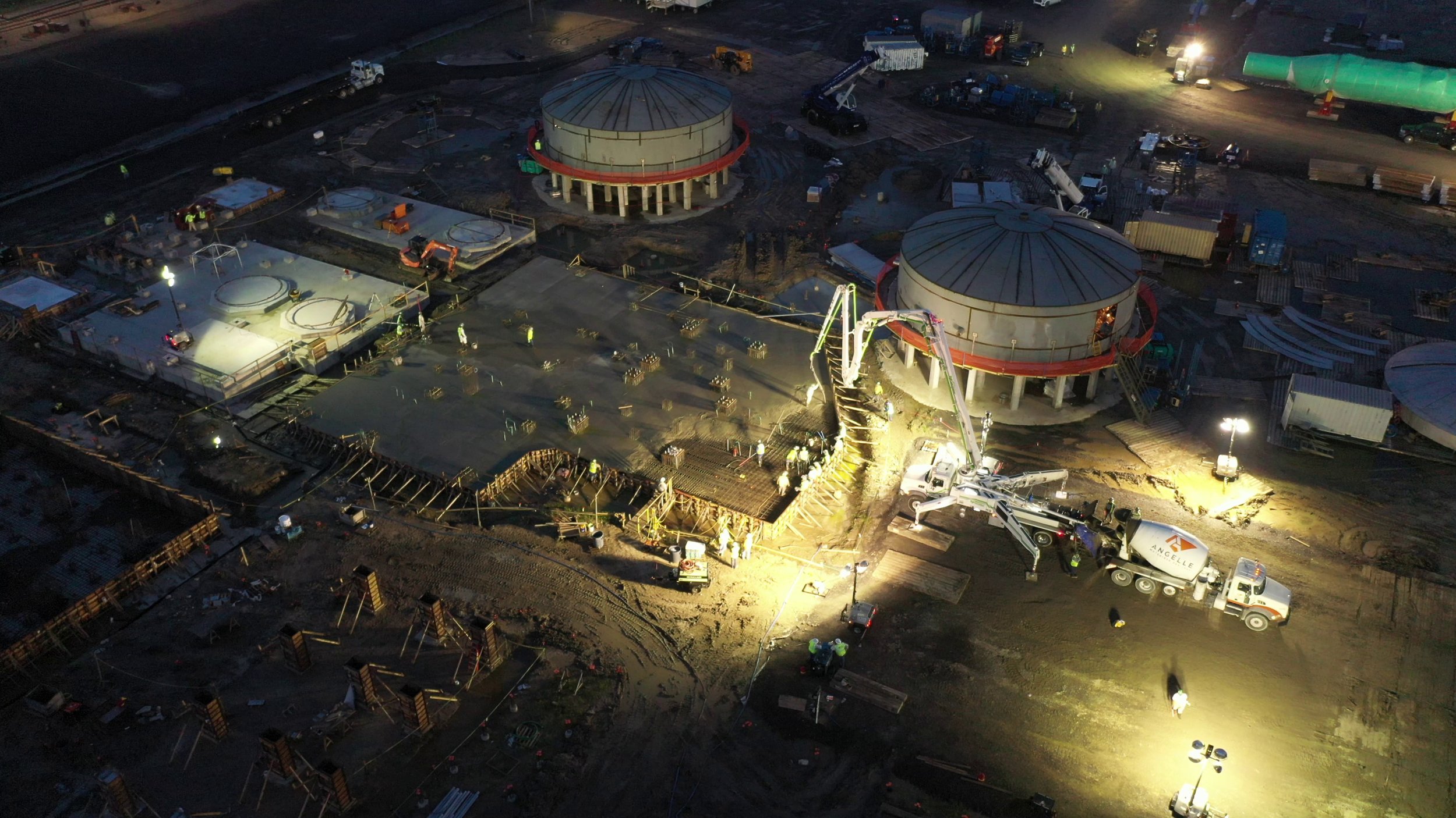 Industrial Project - The Angelle Materials team was honored to work through the night with Primoris Services Corporation on this large industrial pour for Air Liquide in Port Allen, LA.