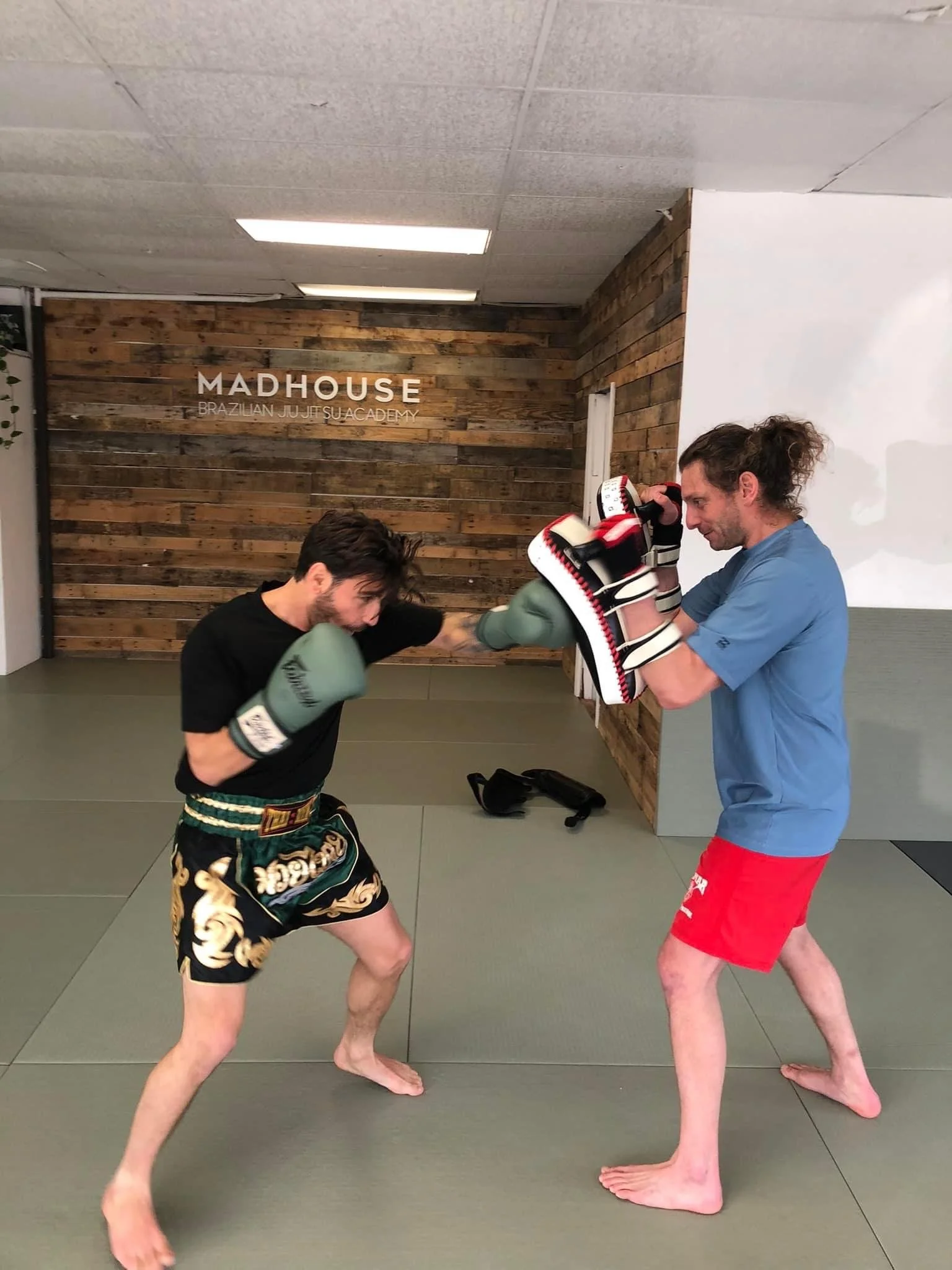 mike forgie muay thai punch