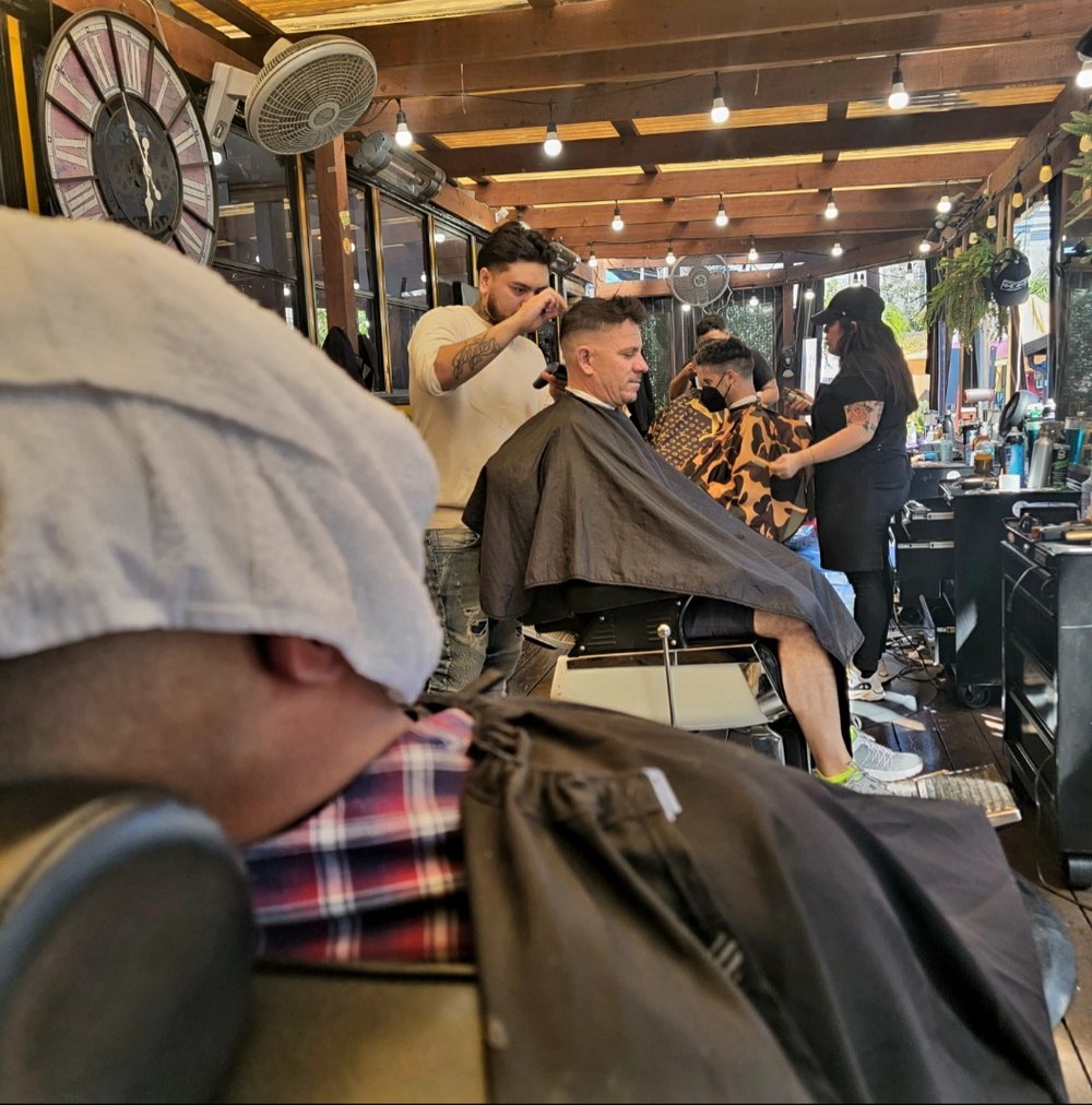 The Bus Stop Barbershop — San Francisco's Outdoor Barbershop