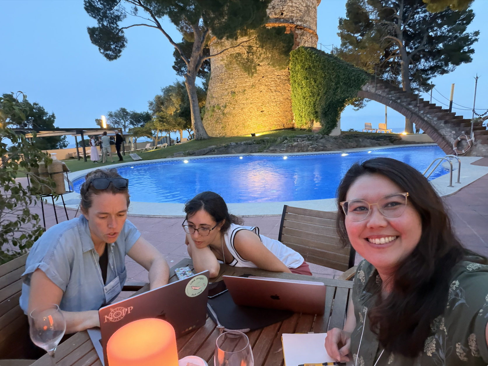 Finding time to work on our OCB working group project at the 2026 GRC in Marine Microbes! Photo by Sarah Hu