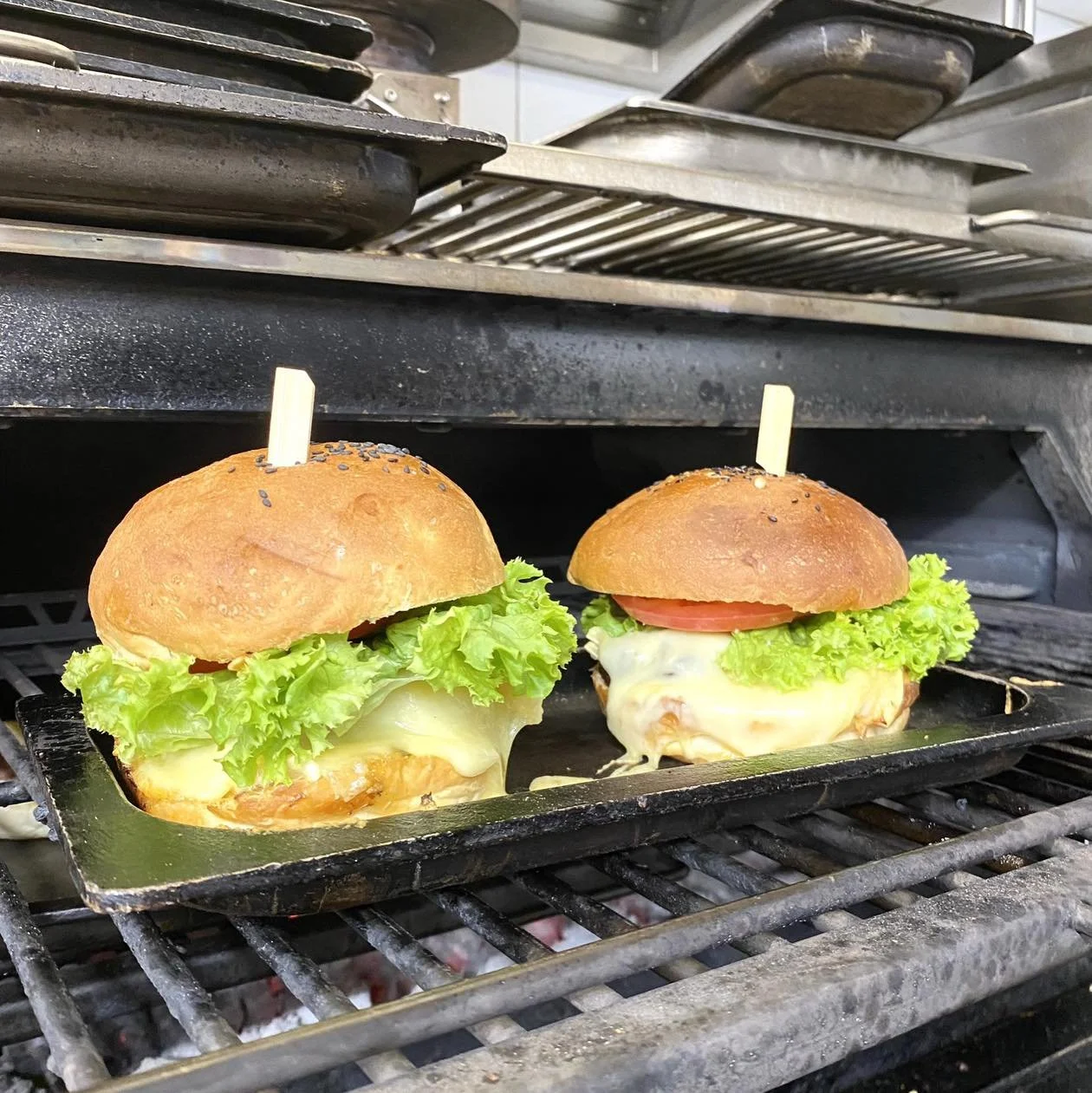 Hamburger Croix Fédérale.jpg