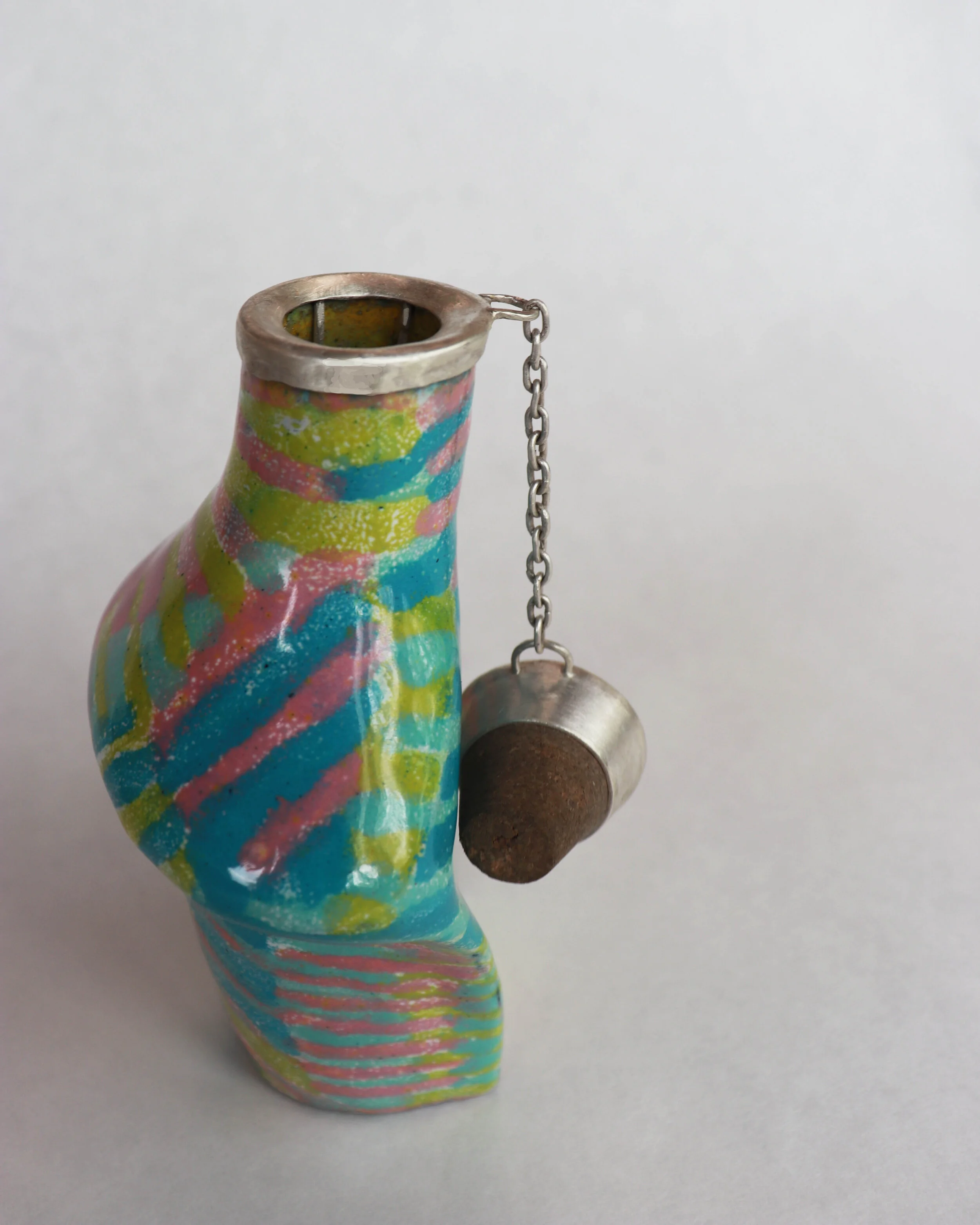 flask lip detail.jpg