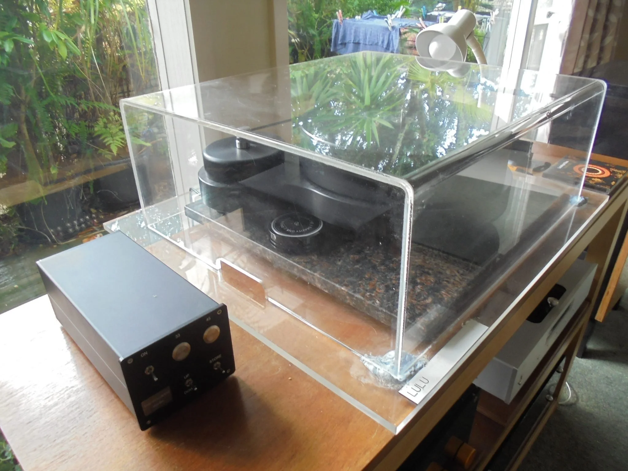TW-Acustic Raven One + TW Raven 10.5 Tonearm + Koetsu Urushi Black Gold MC Cart &amp; dust cover.