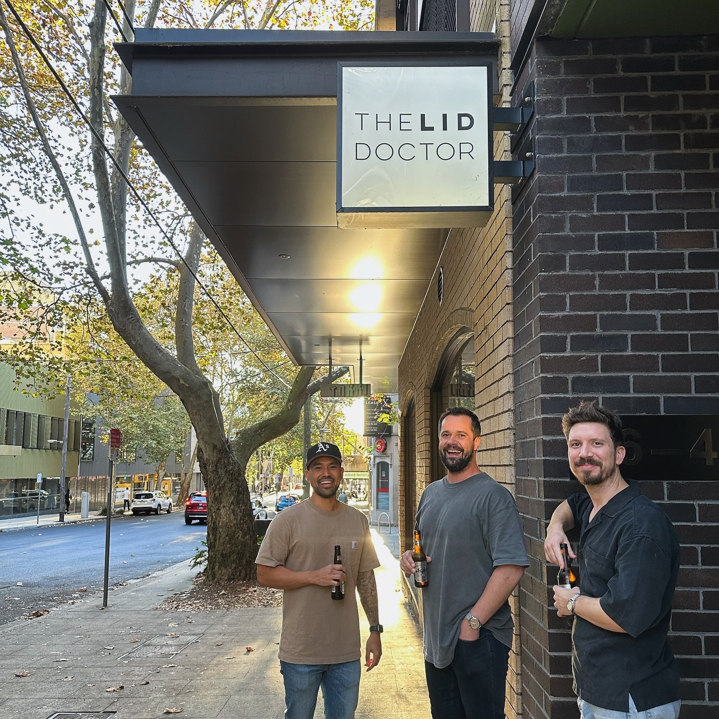 Saturdays are for good lids and lots of beers. Have a good weekend all 🕺 

#barbershop #beers #weekend #good #lids #goodvibes #surryhills