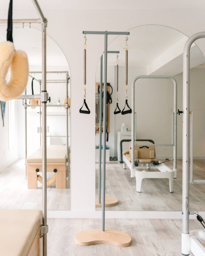PILATES-BY-STAV_portrait-studio-2.png