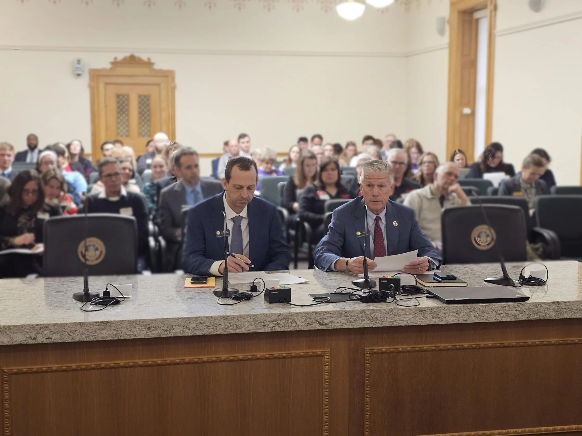 @repricktaggart 's HB26-1142 has passed out of Health Committee today! This bill is a crucial step forward for the invaluable work of Child Advocacy Centers. This bill strengthens the statutory framework to clearly define CACs, ensuring consistency s