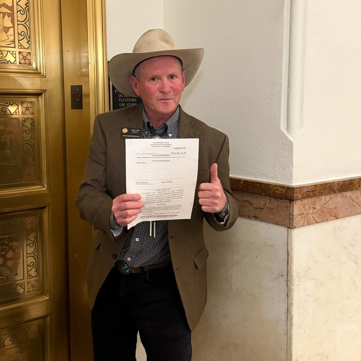 Rep. @larrydonsuckla bill that reduces bureaucracy over veterinary drug distributors passed committee! ​ Under current law, the committee is referenced in the disciplinary statute for veterinary drug distribution, where the State Board of Pharmacy ma