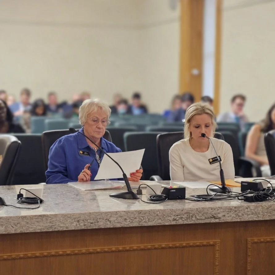 @repmarybradfield's HB26-1063 passed today in Committee. This bill takes a practical, safety-focused approach to behavioral health in the justice system by expanding who can deliver jail-based medication-assisted treatment (MAT) and by professionaliz