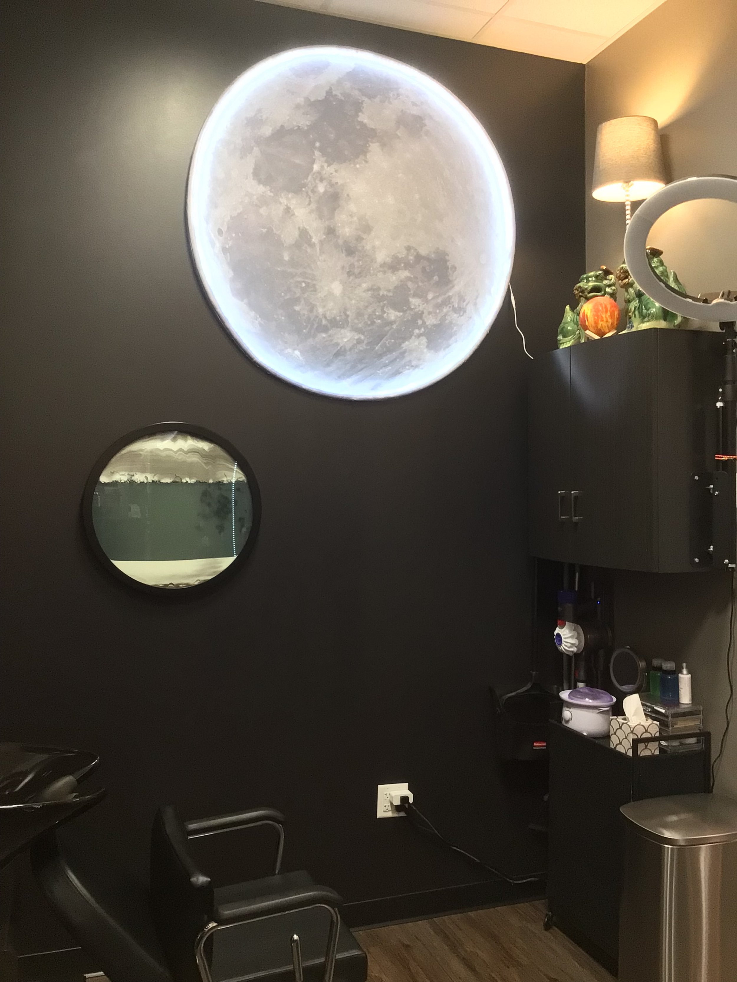 Art / Moon Area