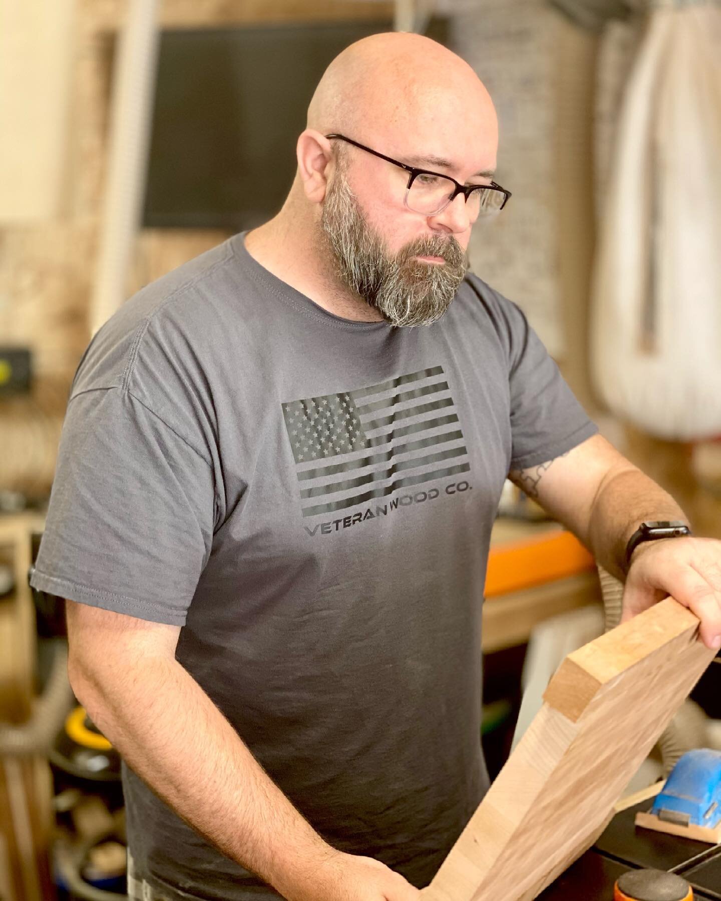 Trying to get a little shop time in this weekend so I can get caught up. Sporting Mike&rsquo;s shirt and representing a great dude. Check out his page to get one.
.
What are y&rsquo;all up to this weekend?
.
.
#woodworking #woodwork #shoptime #woodwo