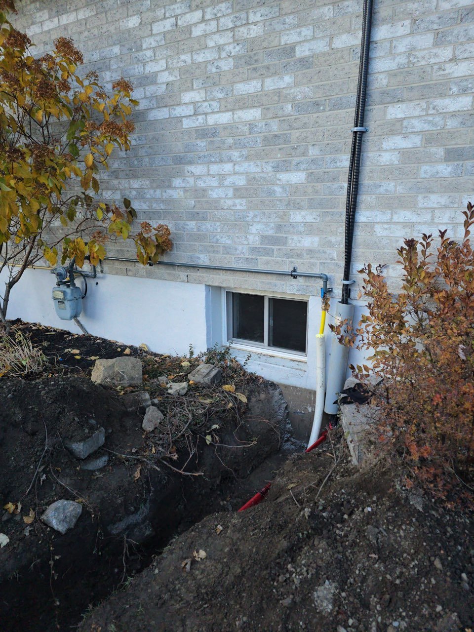 Gas line connection during standby generator installation — Eldridge Electric coordinating full hookup for Eastern Ontario homeowner