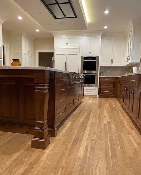 Another look from below of this recent kitchen renovation!⁠
⁠
⁠
Thank you DPH Designs &amp; Rob Bickhardt Renovations.⁠
⁠
.⁠
.⁠
.⁠
.⁠
.⁠
#homerenovation #njhomes #njhomerenovation #newjerseyinteriordesign #customhomes #luxuryhome #NJhomedesign #NJhom